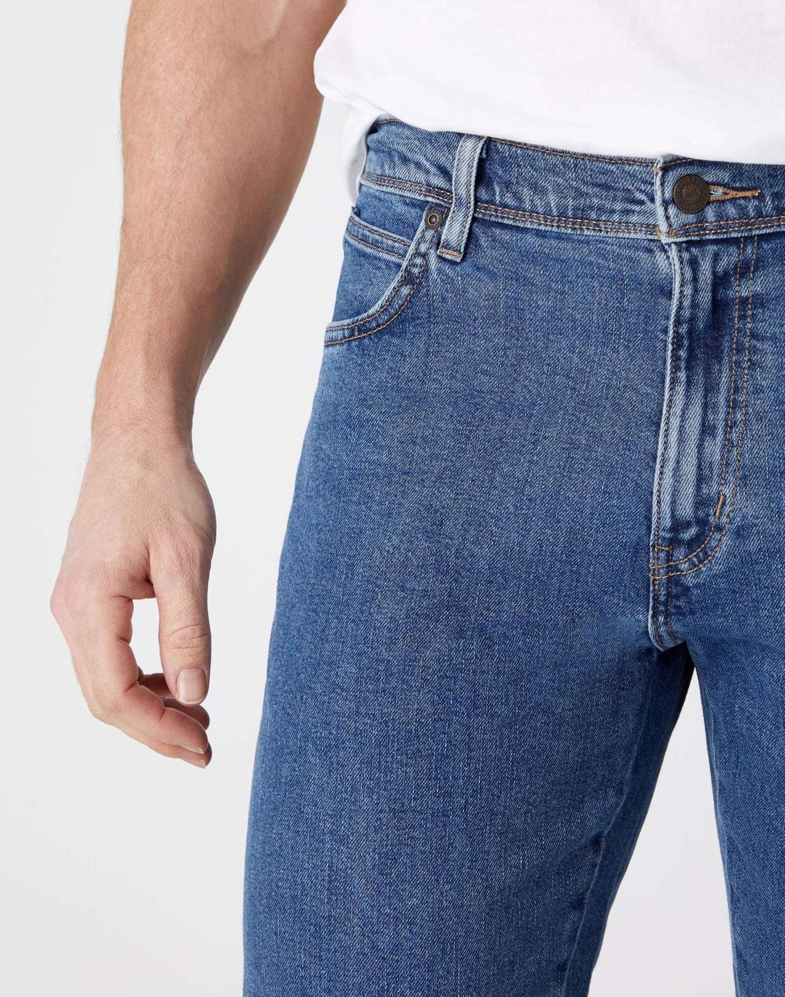 Jeans Wrangler Regular Fit Low Stretch in Stonewash