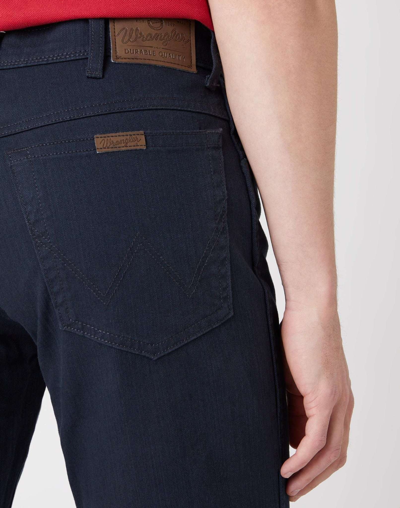 Pantaloni Wrangler dal taglio regolare e poco elasticizzati in stile navy