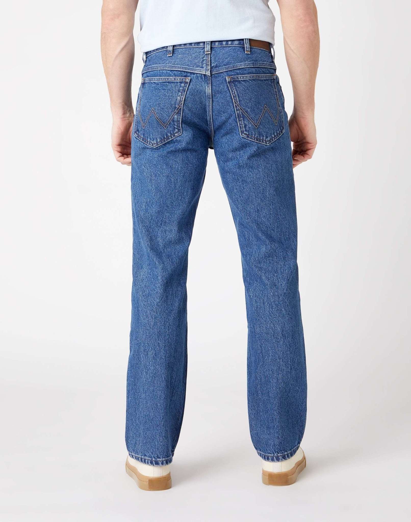 Jeans dritti non elasticizzati con lavaggio a pietra medio Wrangler