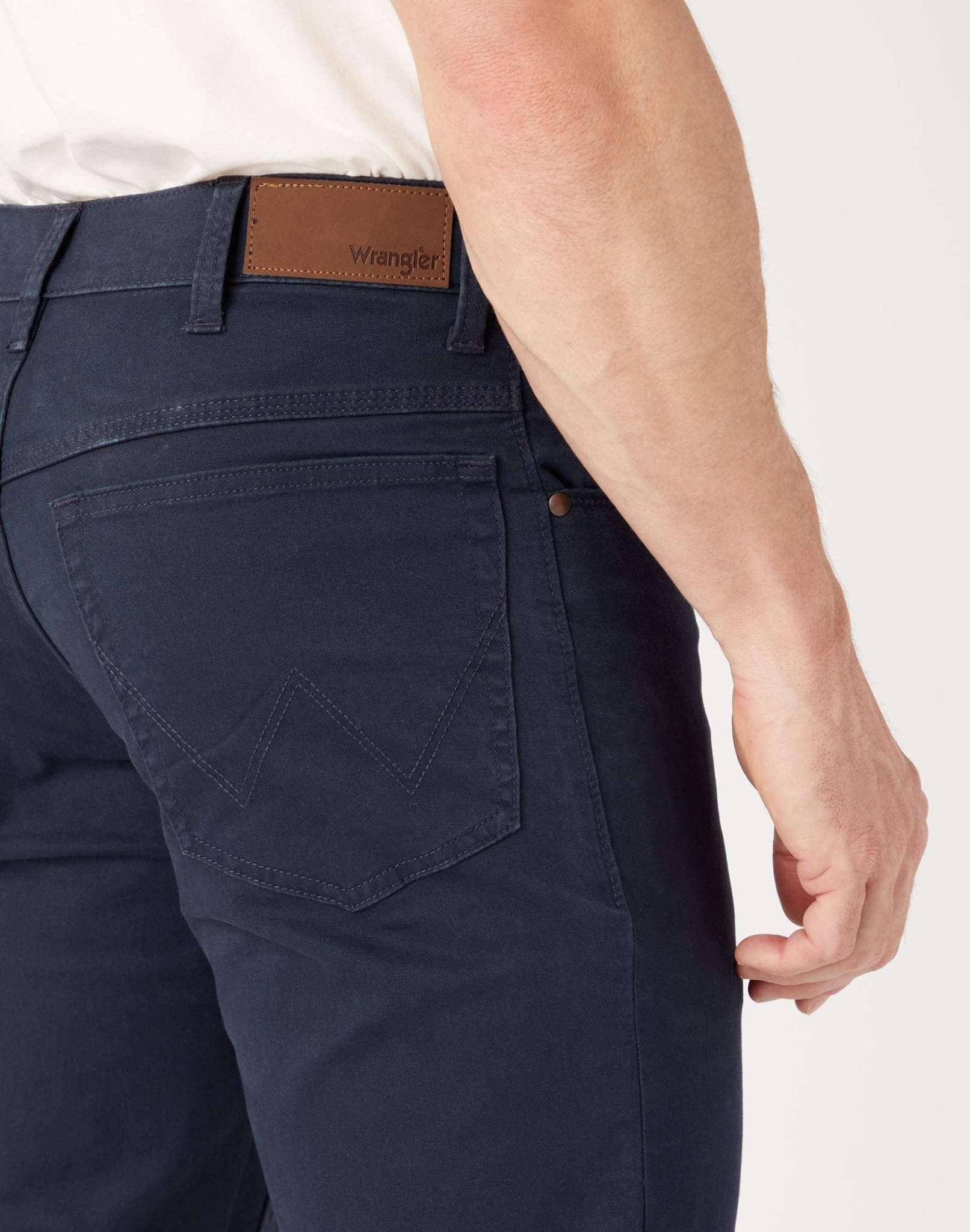 Pantaloni dritti medi elasticizzati Wrangler Navy