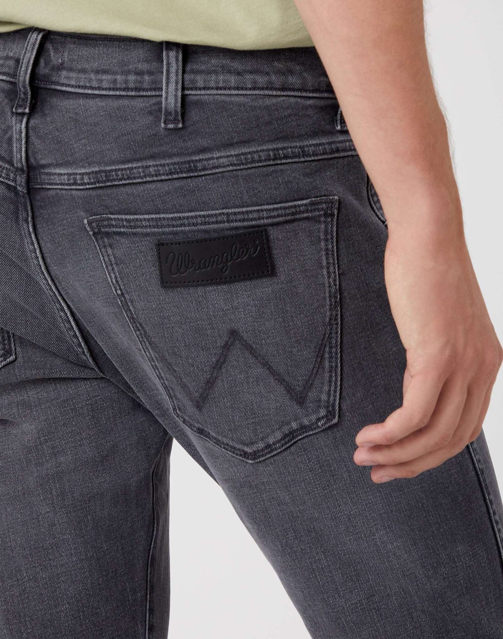 Jeans Bryson Medium Stretch in Blackout Wrangler