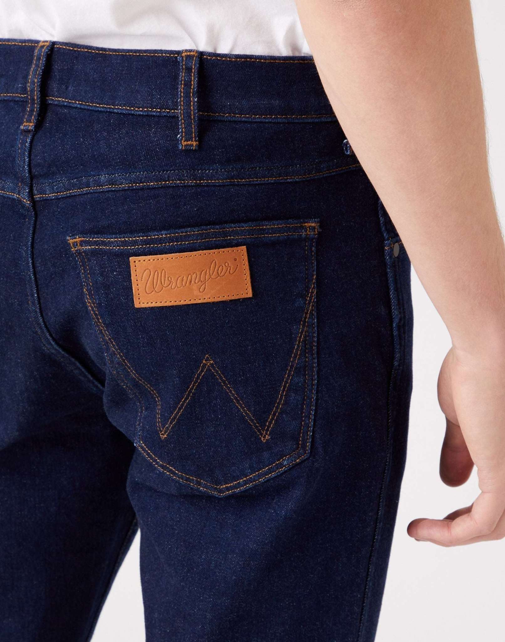 Greensboro Medium Stretch in Day Drifter Jeans Wrangler