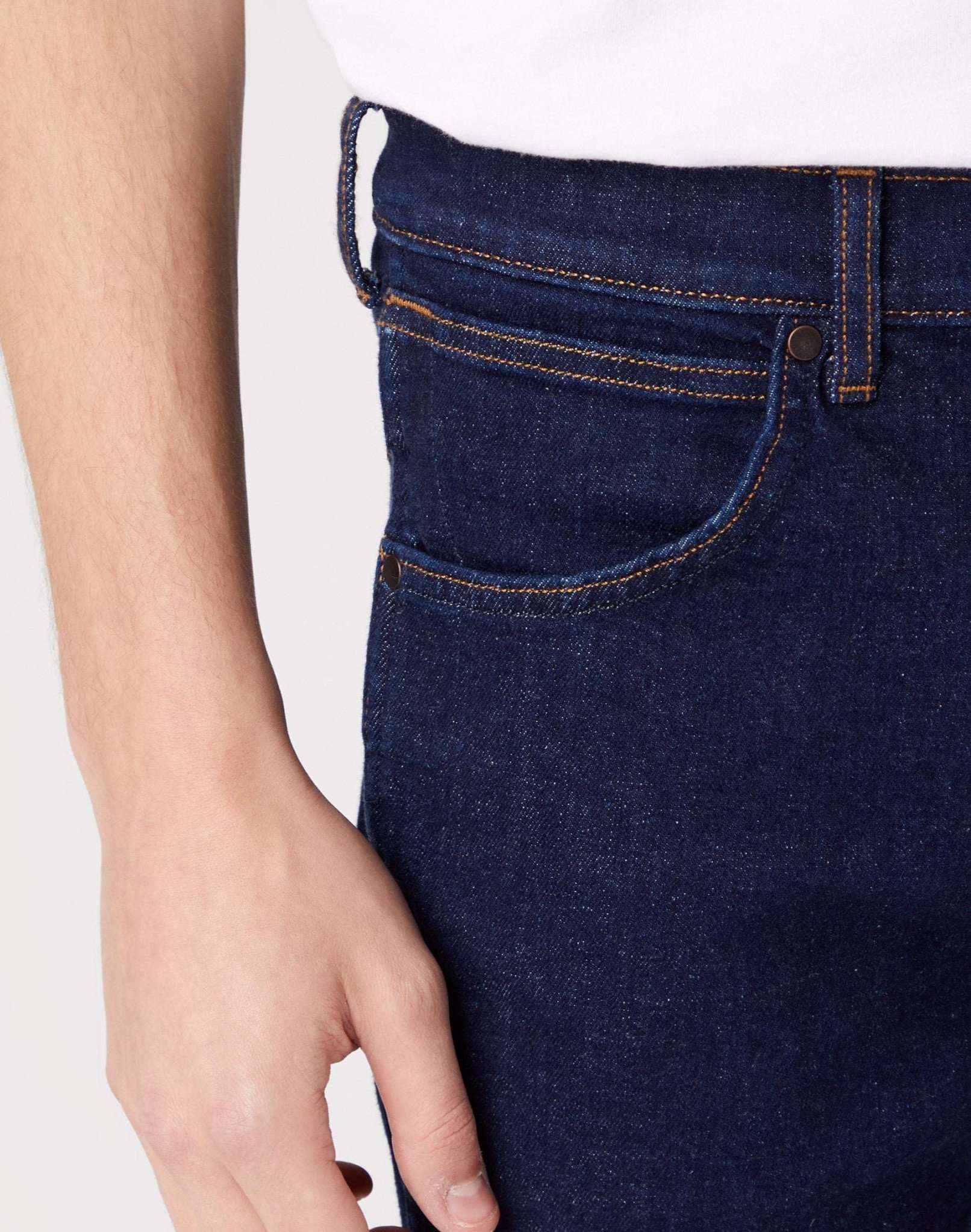 Greensboro Medium Stretch in Day Drifter Jeans Wrangler