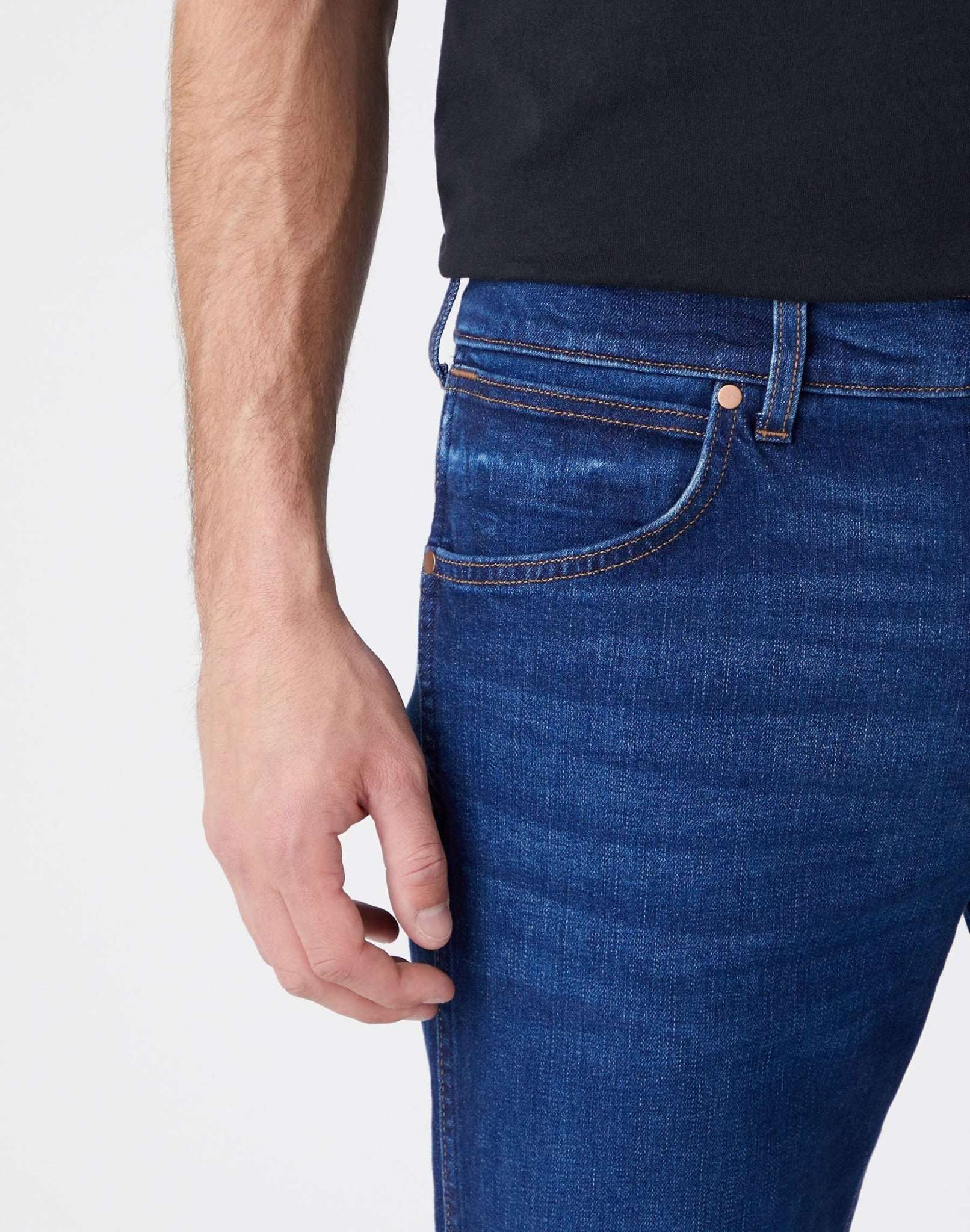 Greensboro Medium Stretch in Jeans Bullseye Wrangler