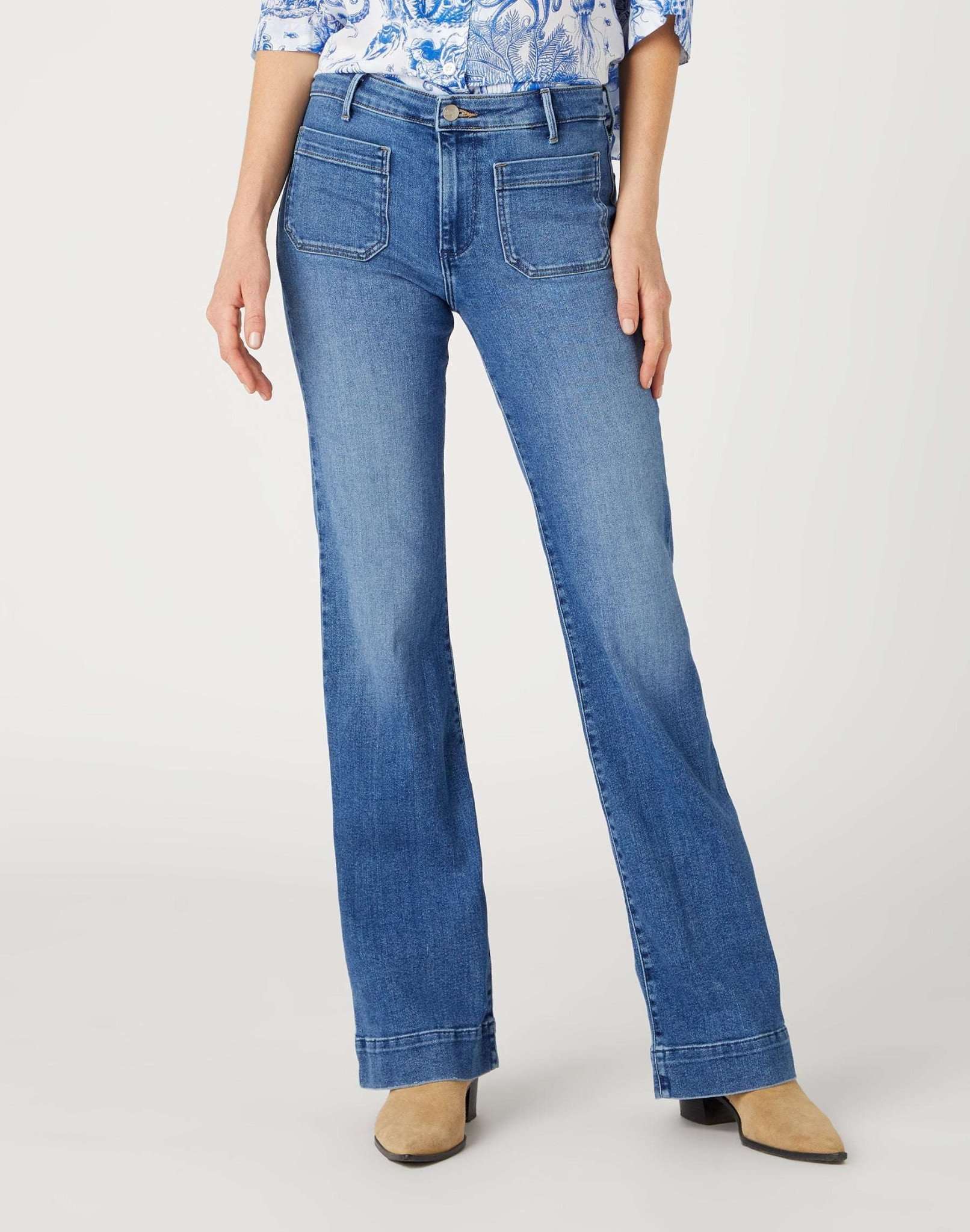 Jeans Flare in Raven Wrangler