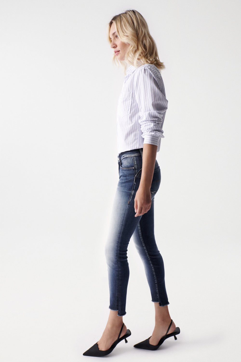 Wonder Cropped Skinny Push-Up in jeans lavaggio scuro Salsa Jeans