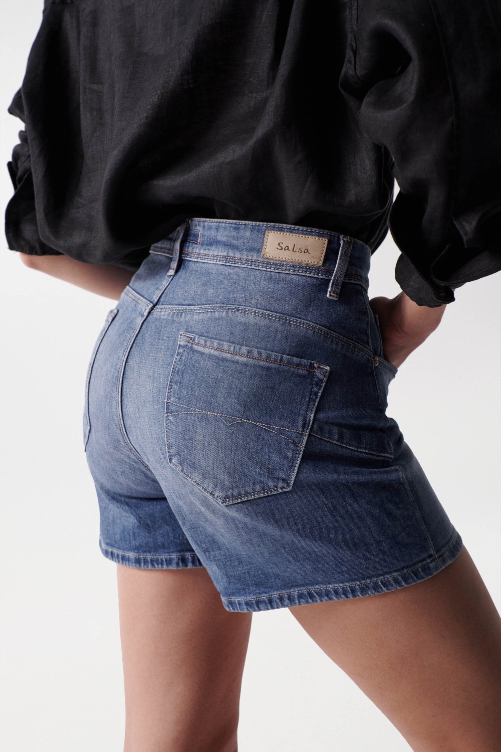 Pantaloncini corti Glamour Push-In in jeans a lavaggio medio Salsa Jeans