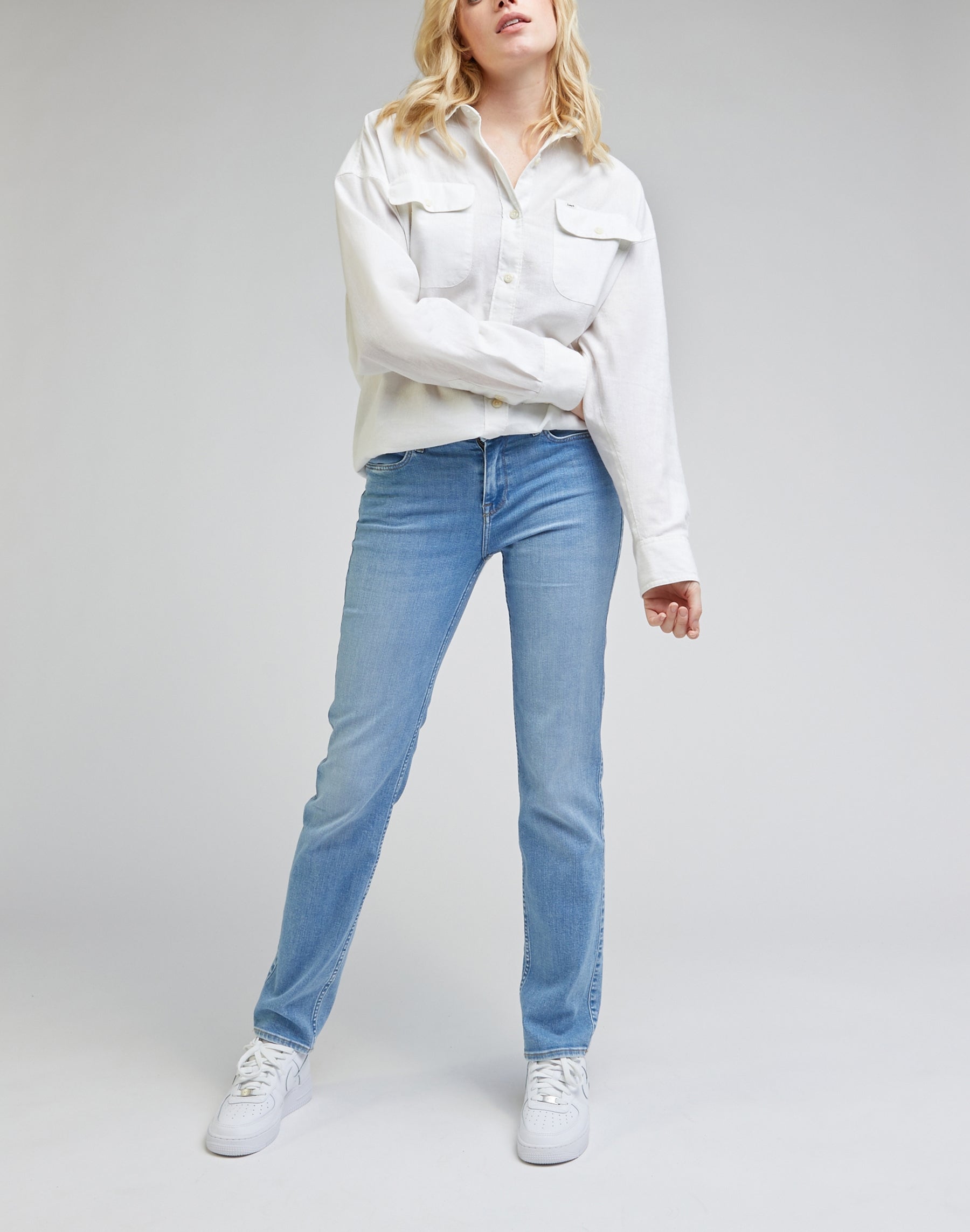 Marion Straight in Jeans Leggeri Lee