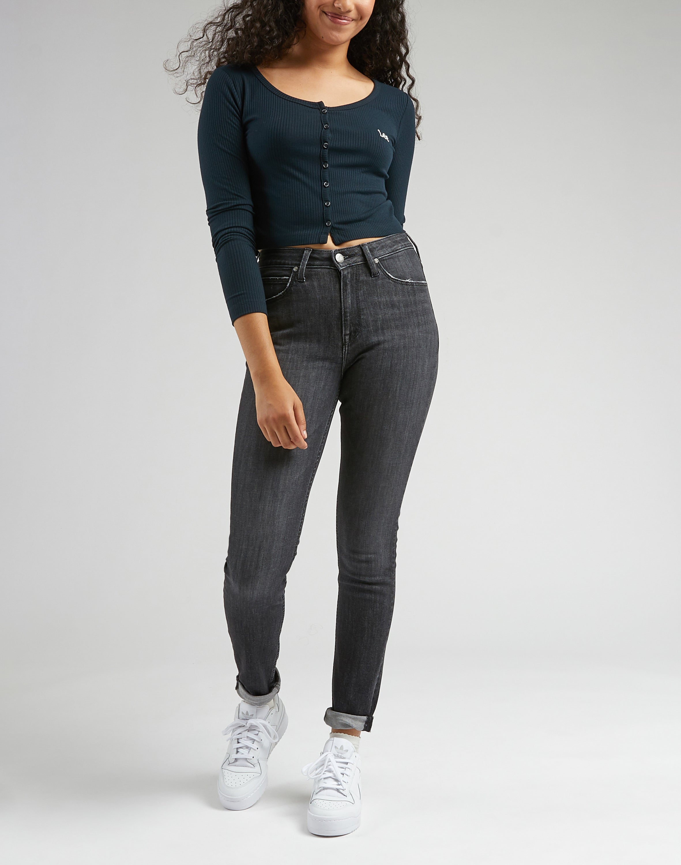 Scarlett High in jeans Middle Of The Night Lee