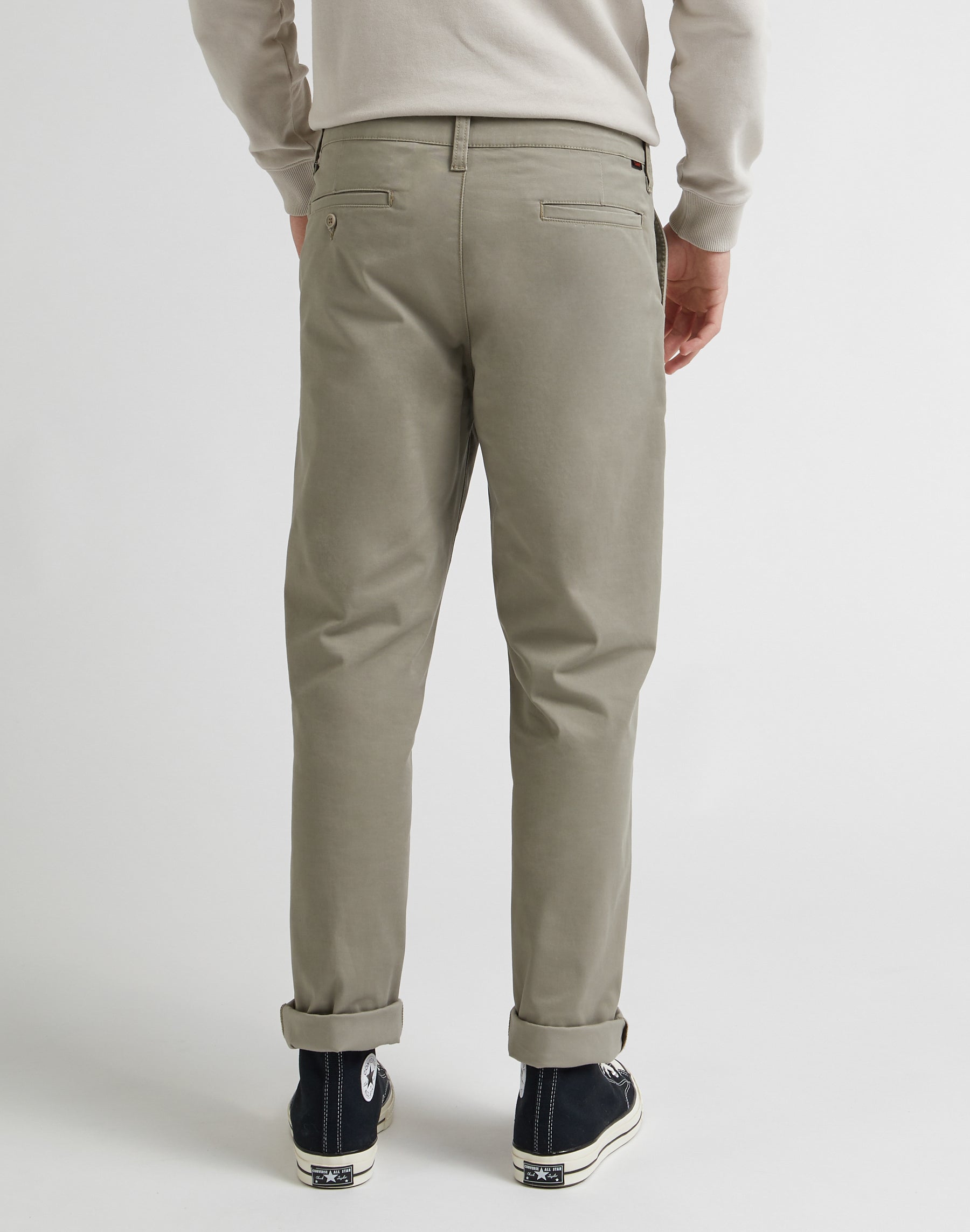 Pantaloni chino regular in Mushroom Lee