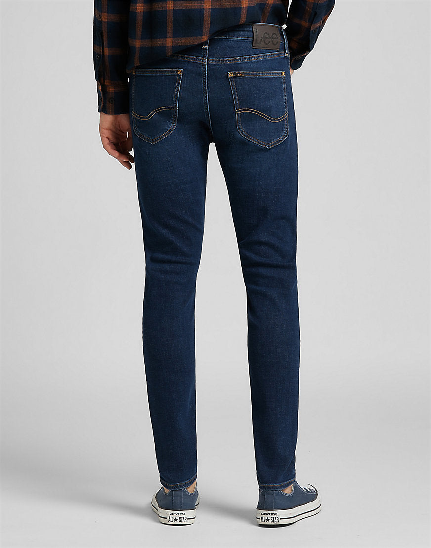 Malone in jeans scuri Martha Lee