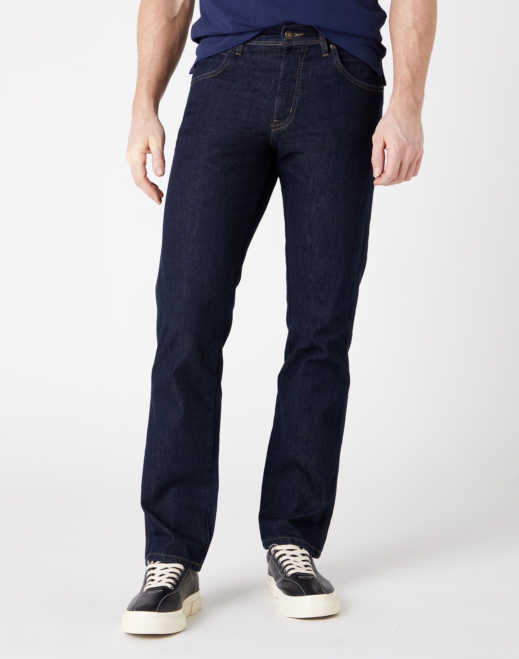 Jeans Wrangler regular fit medium stretch con lavaggio a risciacquo