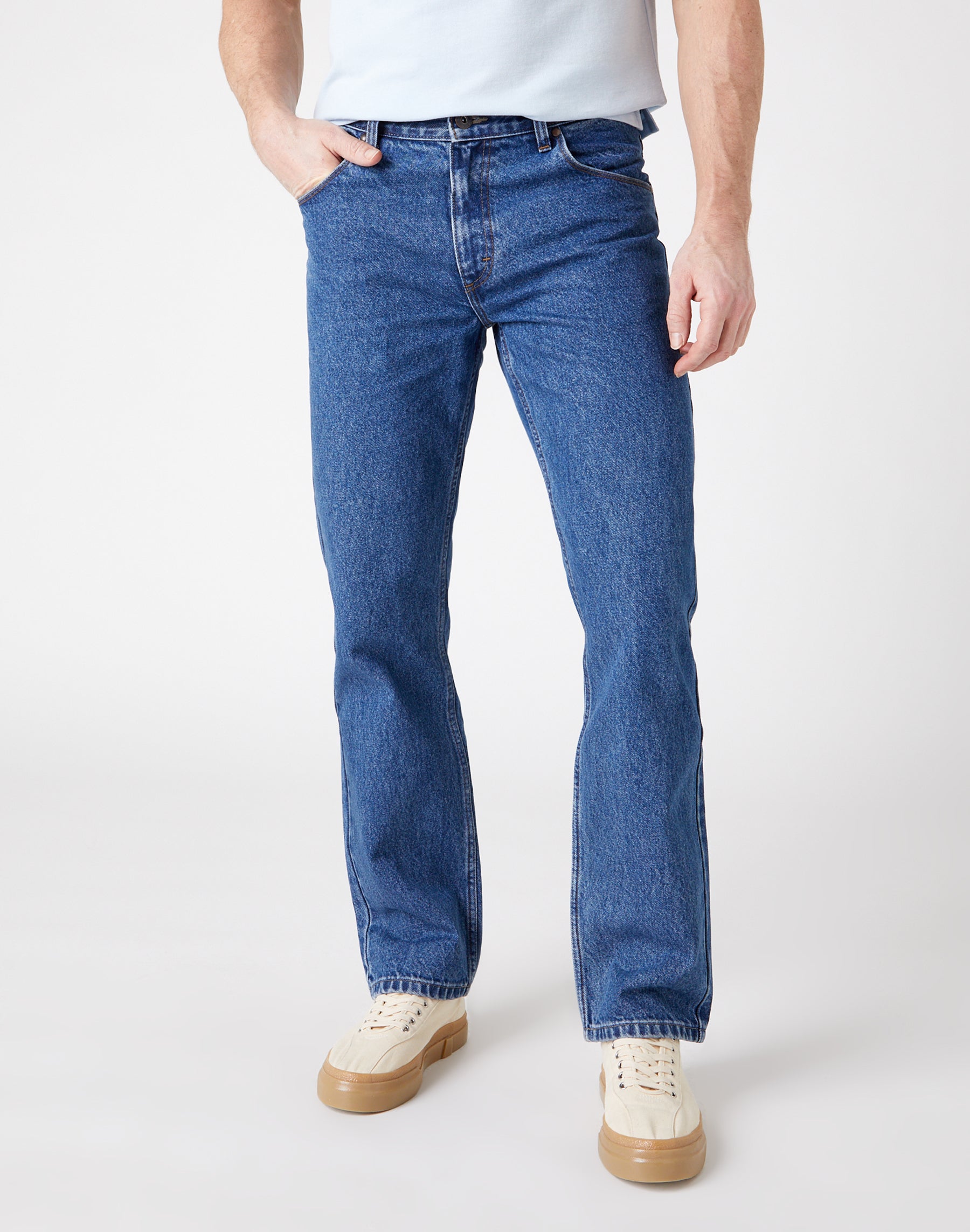Jeans dritti non elasticizzati con lavaggio a pietra medio Wrangler