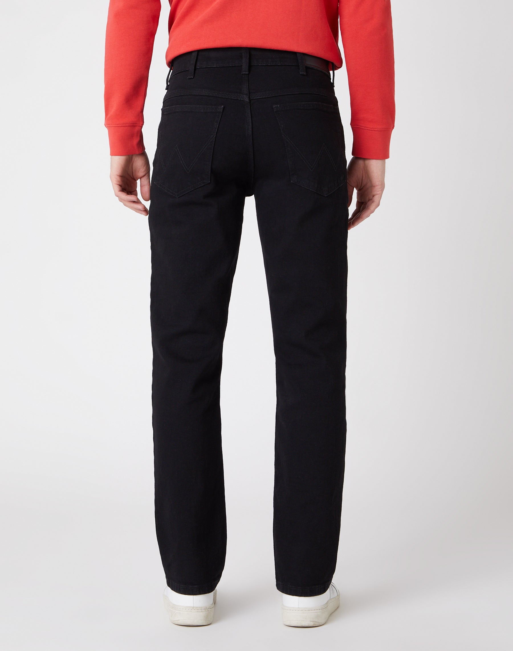 Jeans dritti Low Stretch con risciacquo nero Wrangler