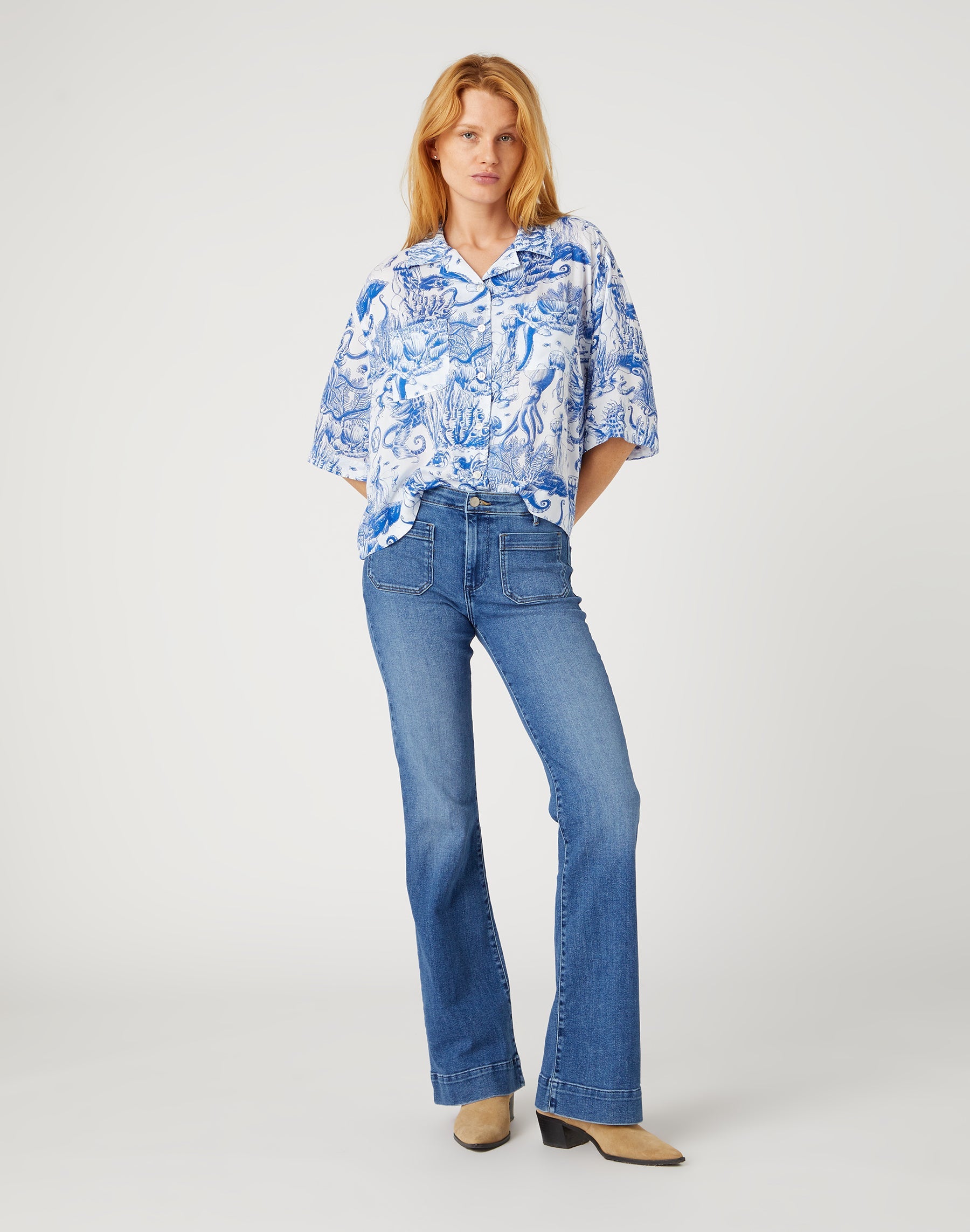 Jeans Flare in Raven Wrangler