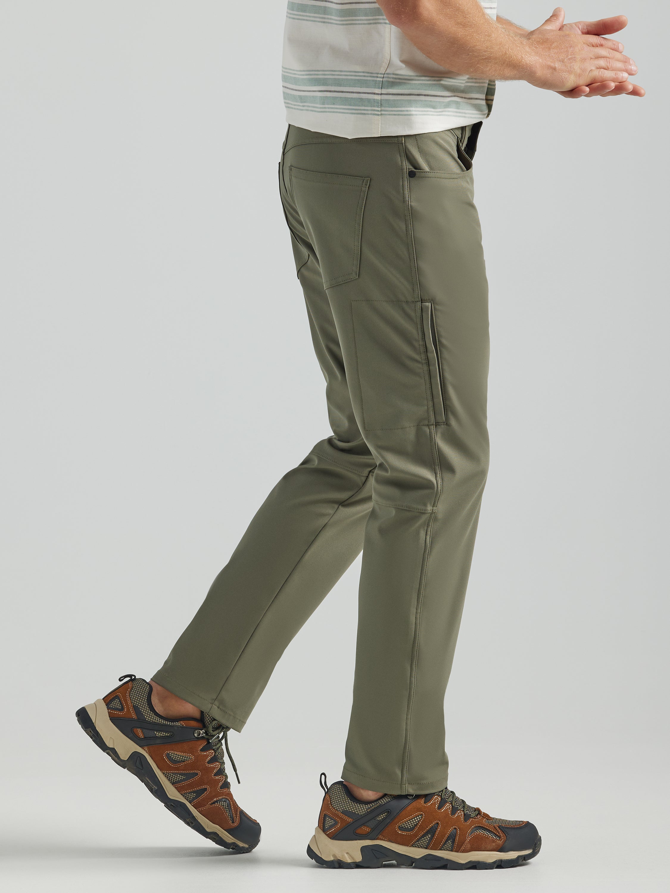 All Terrain Gear FWDS 5 Pocket Pants in Dusty Olive Pantaloni Wrangler