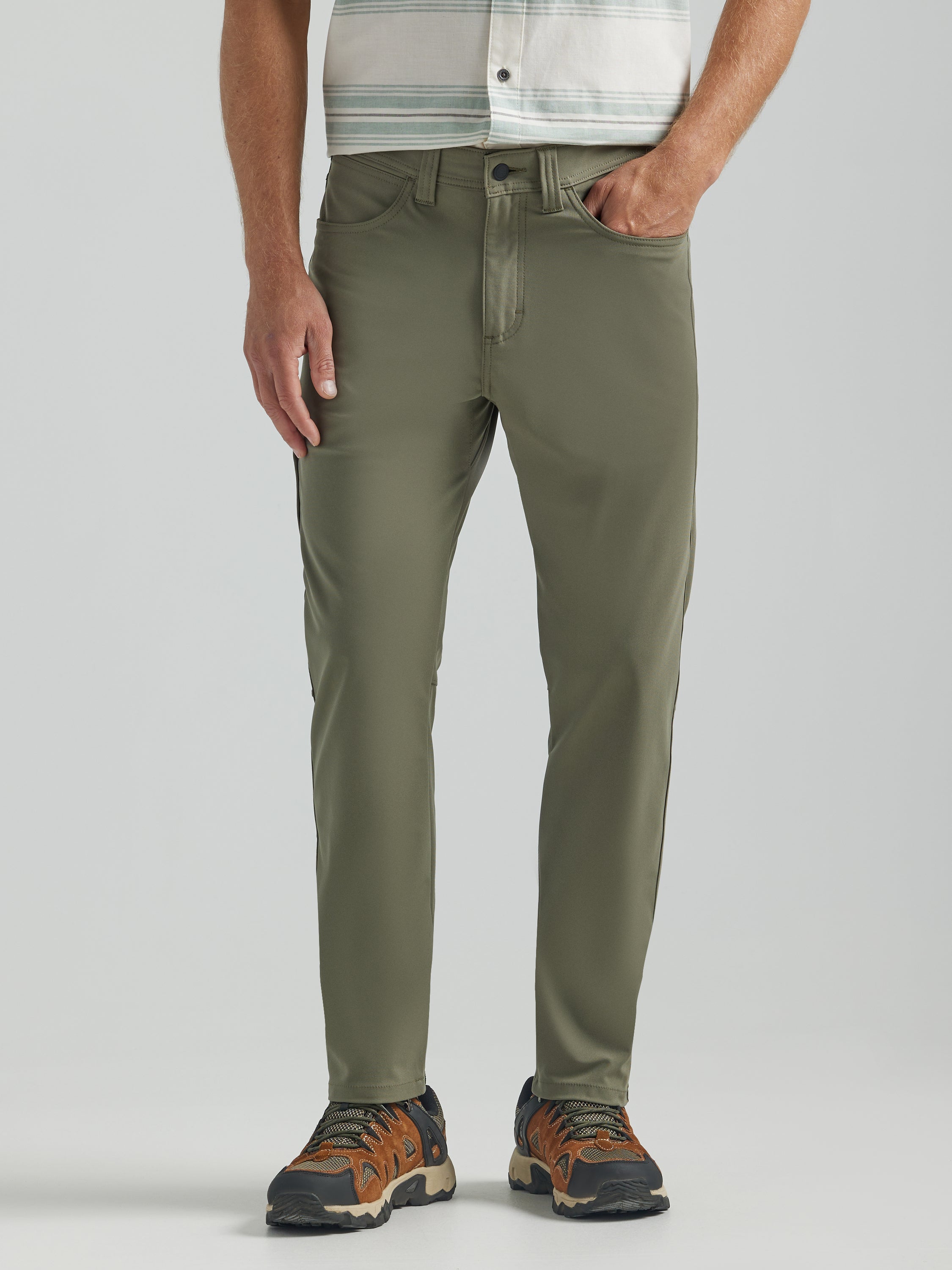 All Terrain Gear FWDS 5 Pocket Pants in Dusty Olive Pantaloni Wrangler