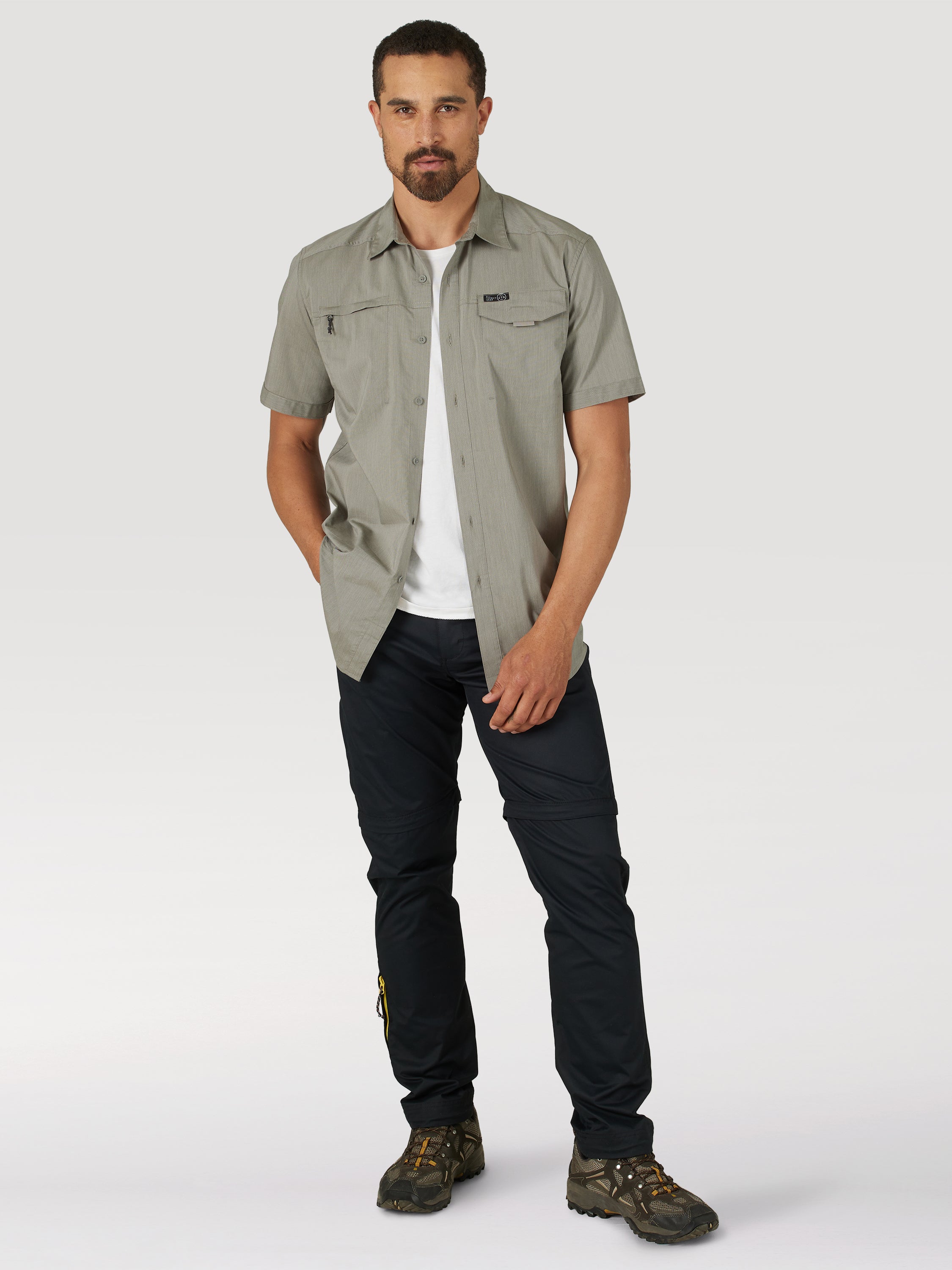 All Terrain Gear Packable Zipoff Cargo in Nero Pantaloni Wrangler
