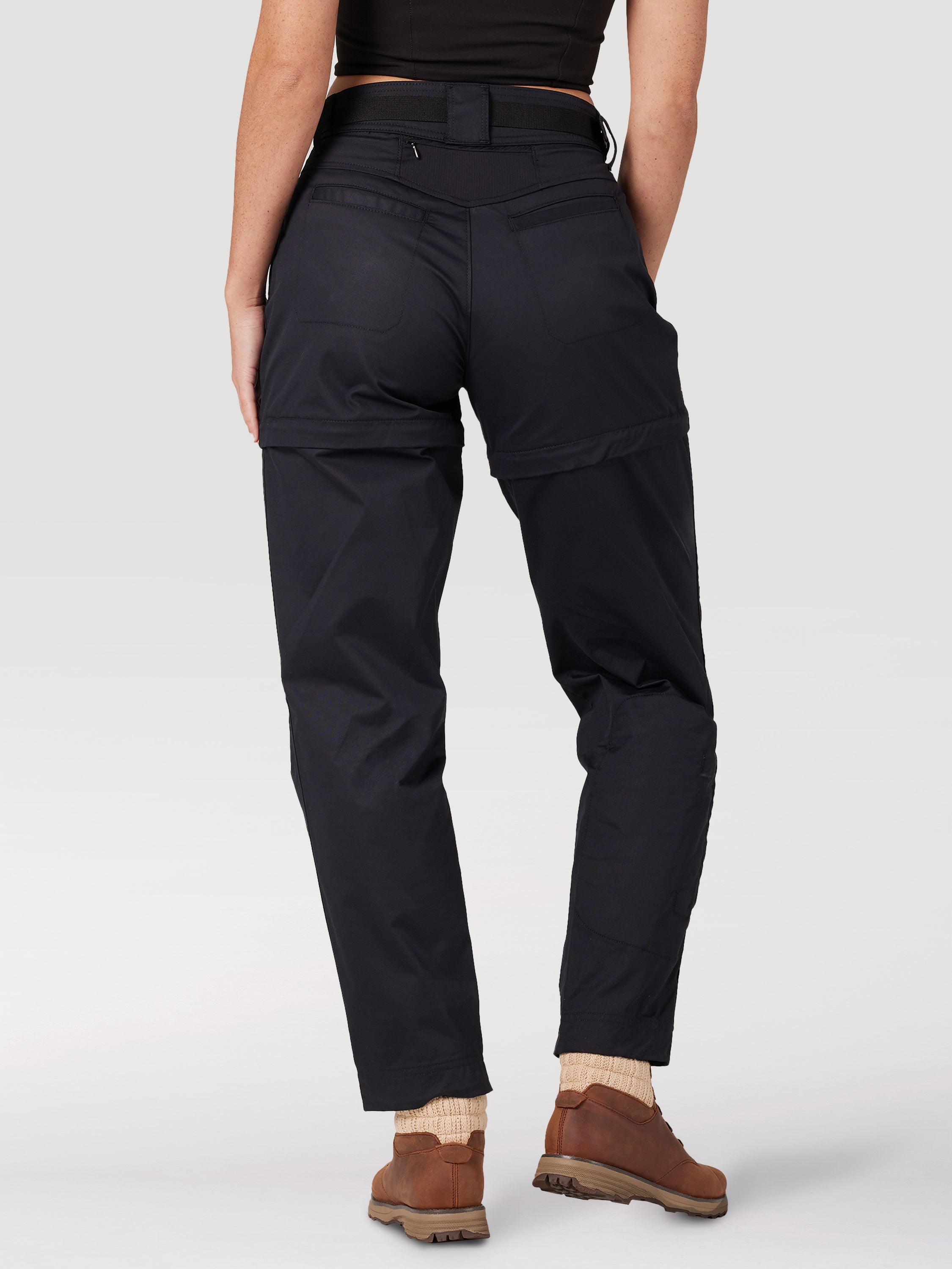 Pantalone impacchettabile Zipoff in nero Pantaloni Wrangler