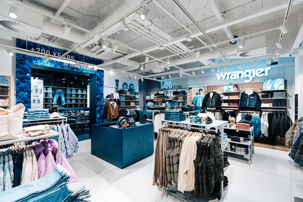 Lee e Wrangler Denim Store Berlino