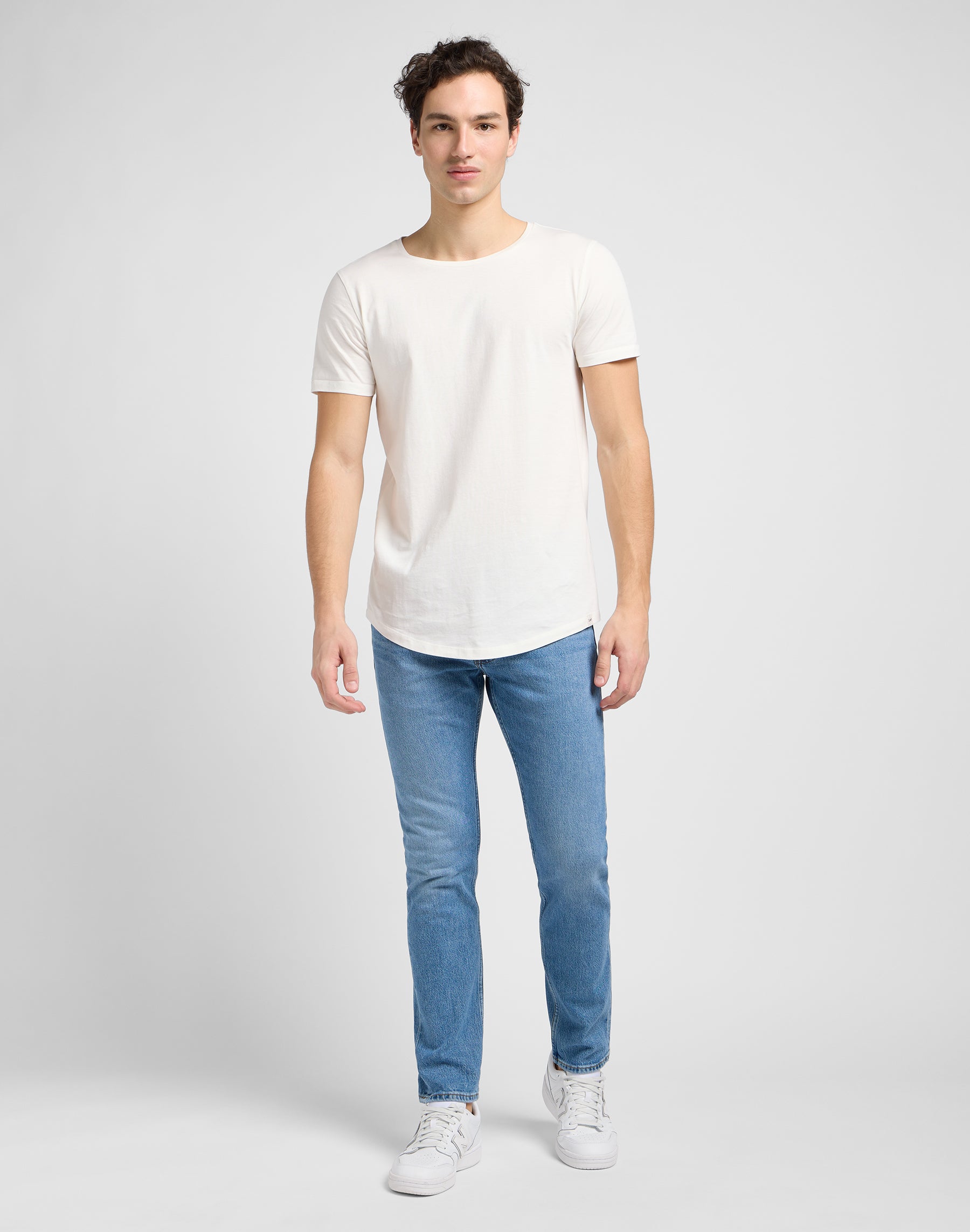 T-shirt sagomata in T-shirt Cloud Dancer Lee
