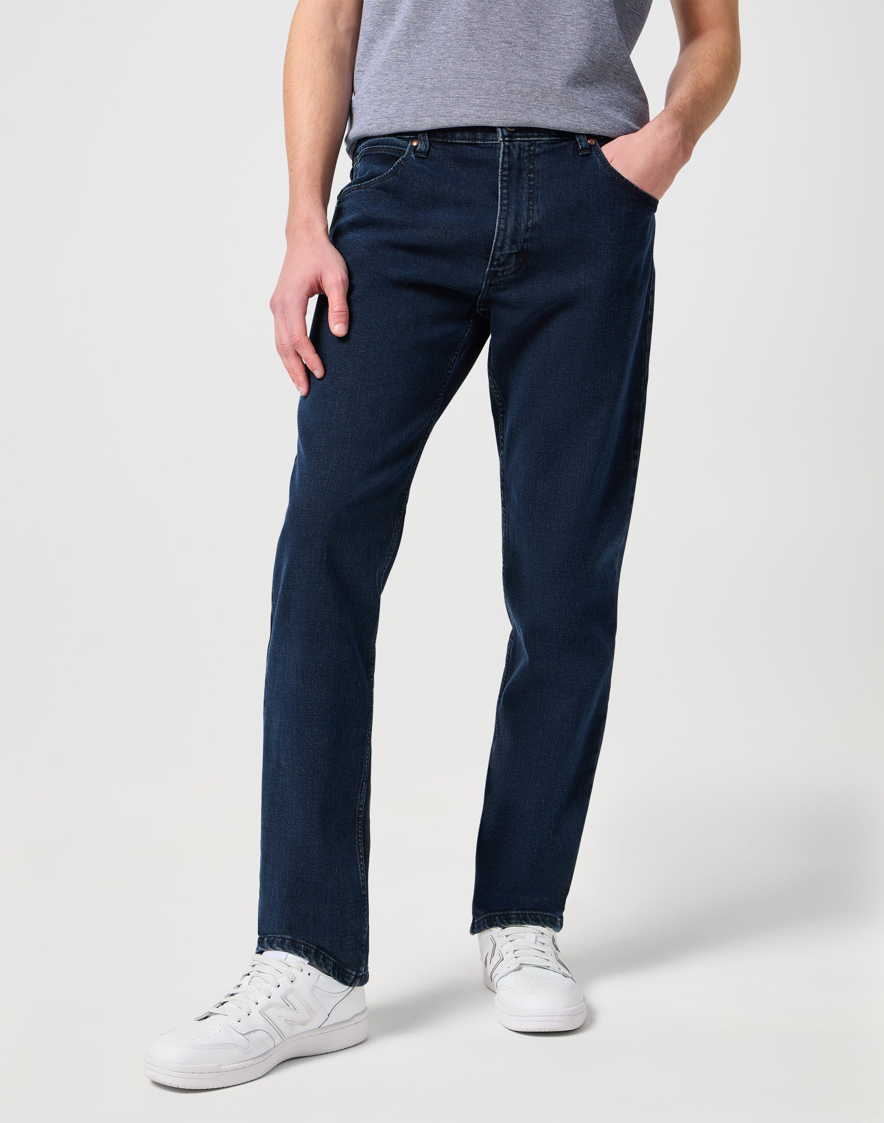 Regular in Blue Black Jeans Wrangler   