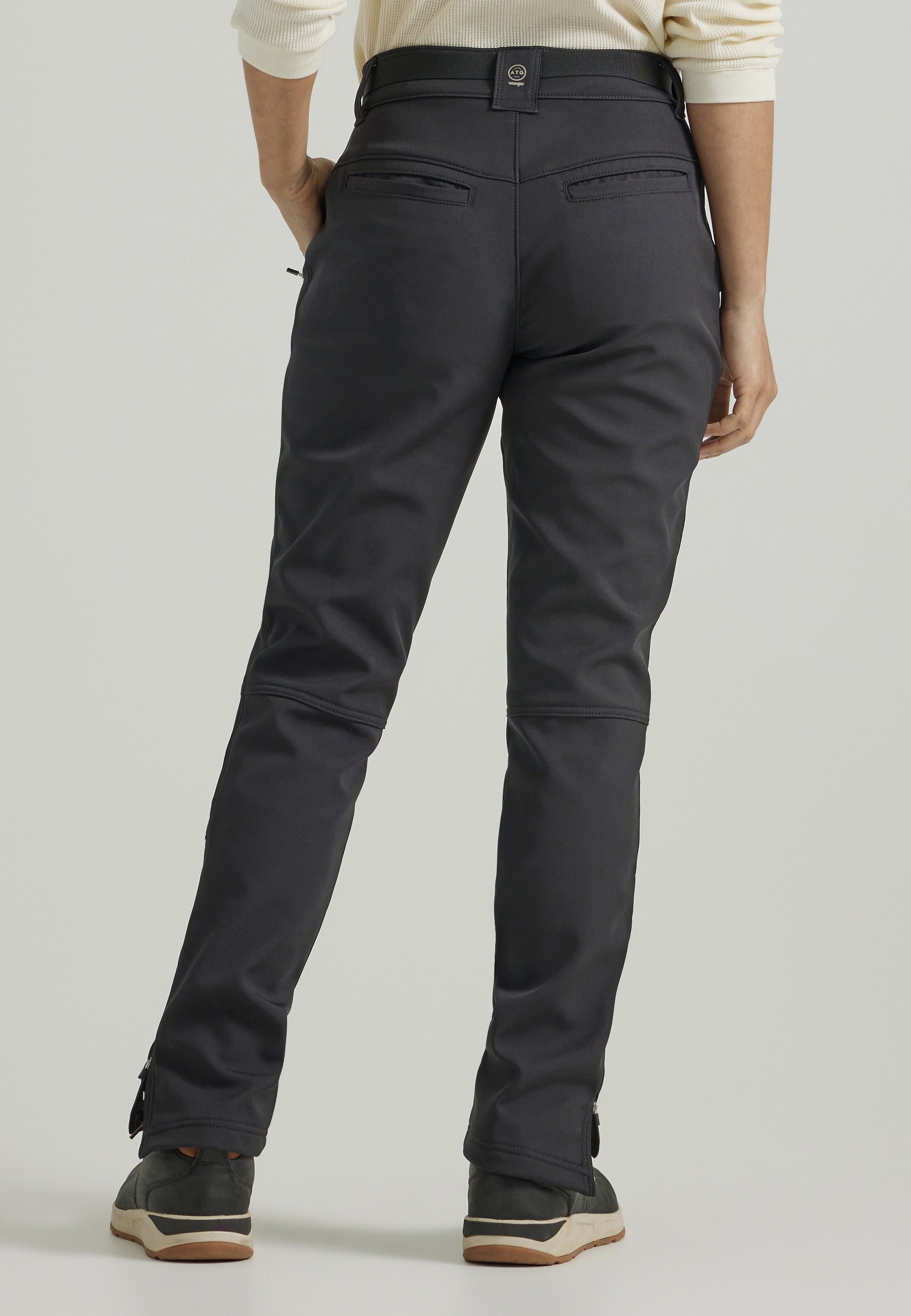 Pantalone Softshell in Jet Black Pantaloni Wrangler   