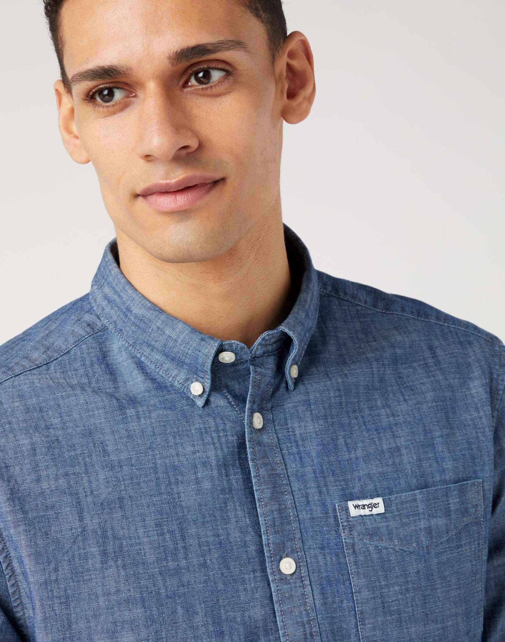 LS 1 Pocket Button Down Shirt in Dark Indigo Camicie Wrangler   