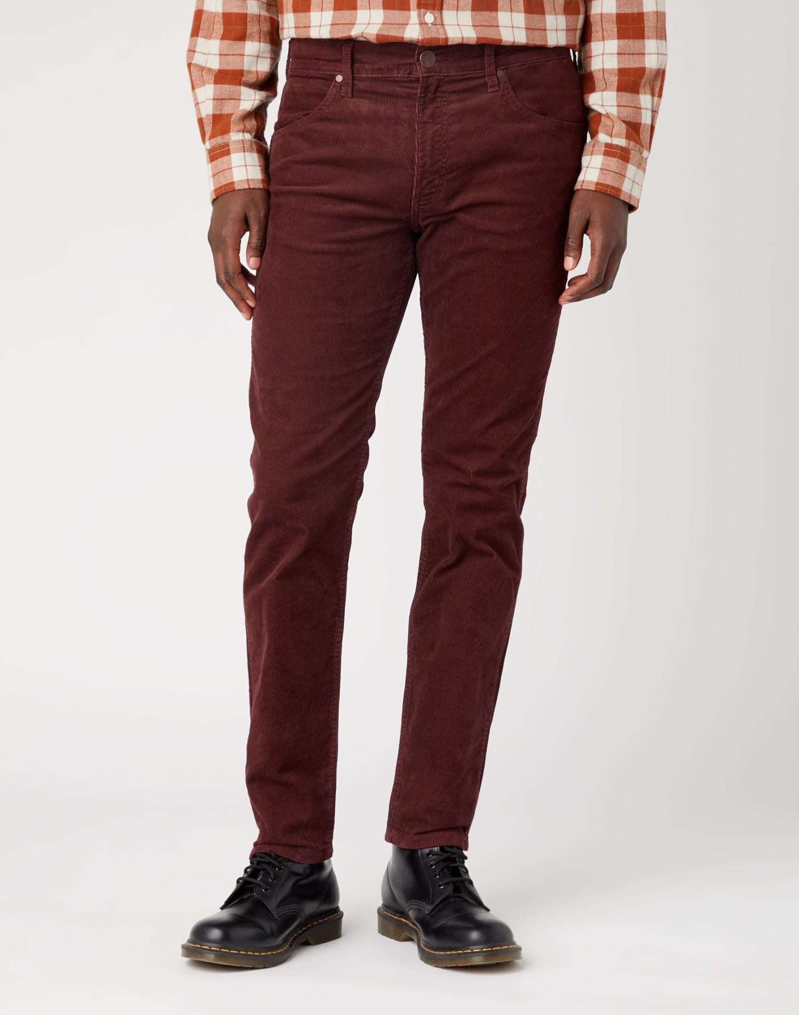 Greensboro Corduroy in Dahlia Pantaloni Wrangler   