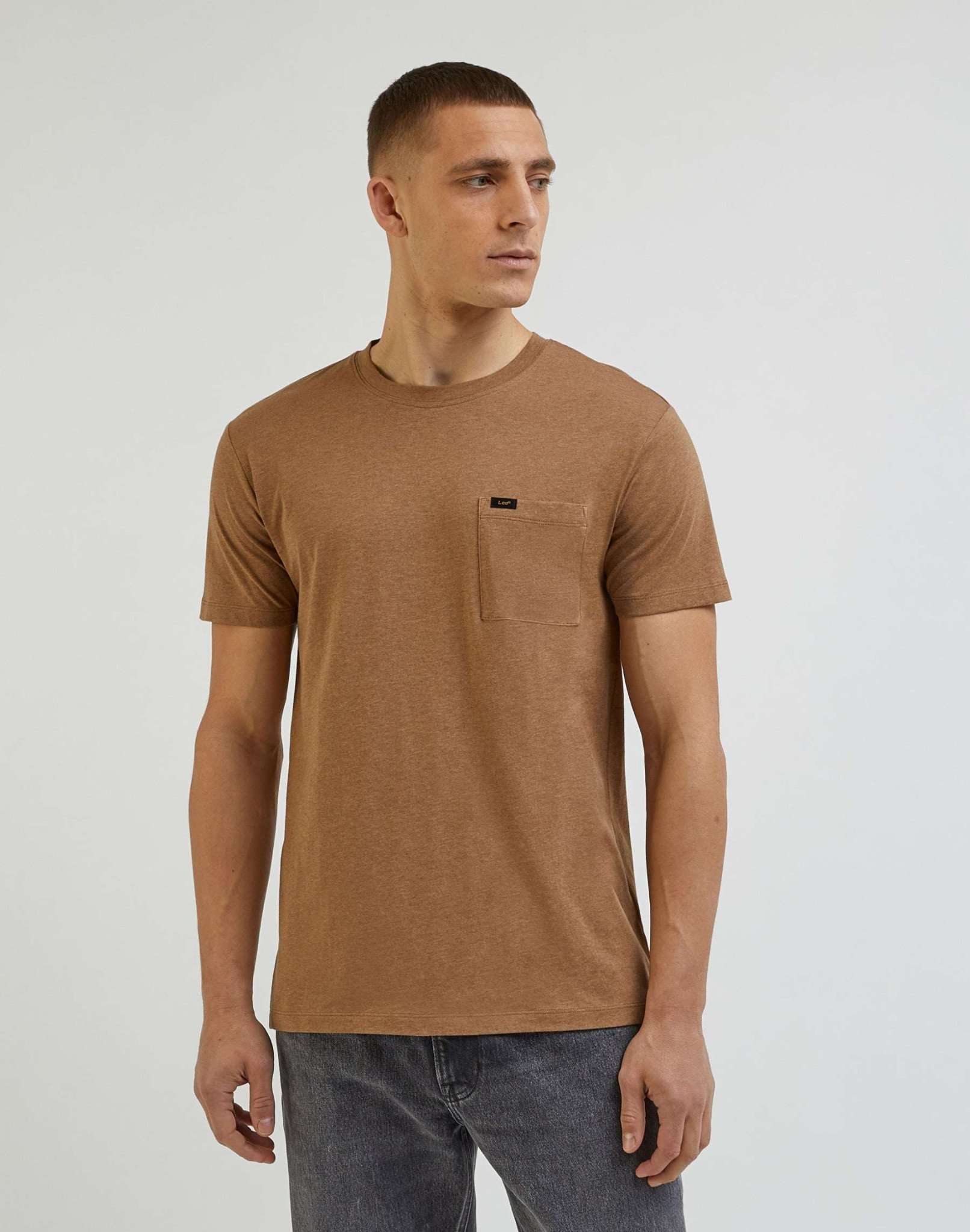 Ultimate Pocket Tee in T-shirt Tumbleweed Lee   