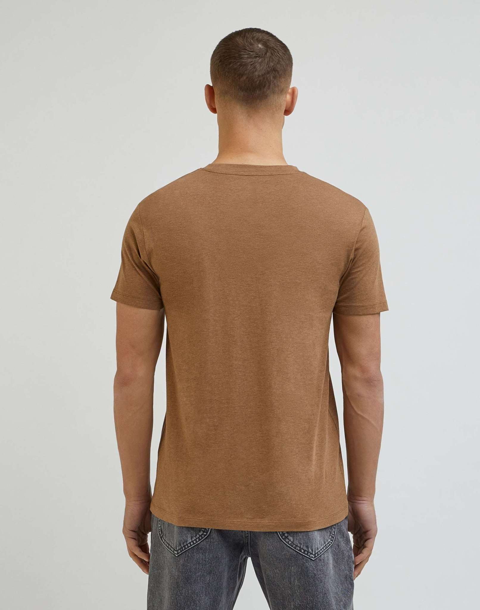 Ultimate Pocket Tee in T-shirt Tumbleweed Lee   