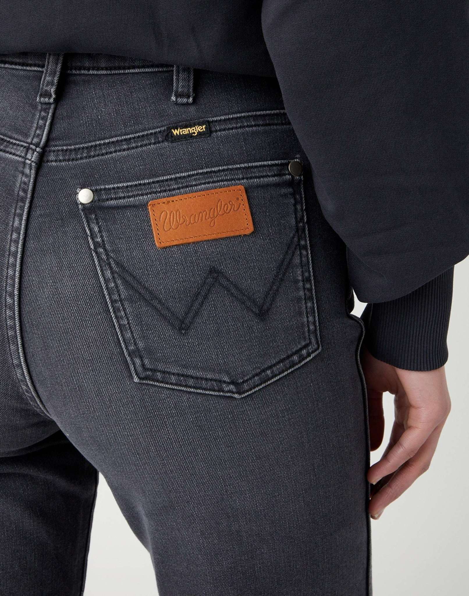 Jeans Wrangler dritti con cuore spezzato   