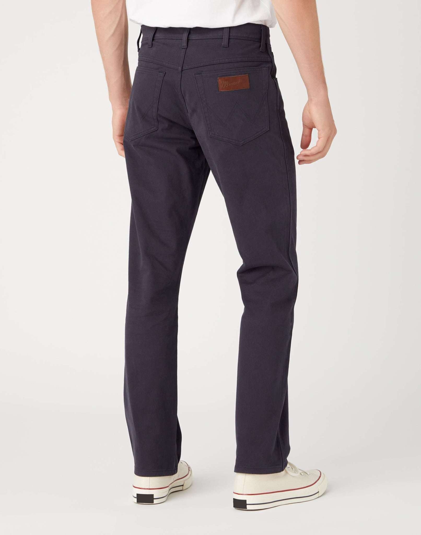 Pantaloni Texas Slim in Marina Scura Wrangler   