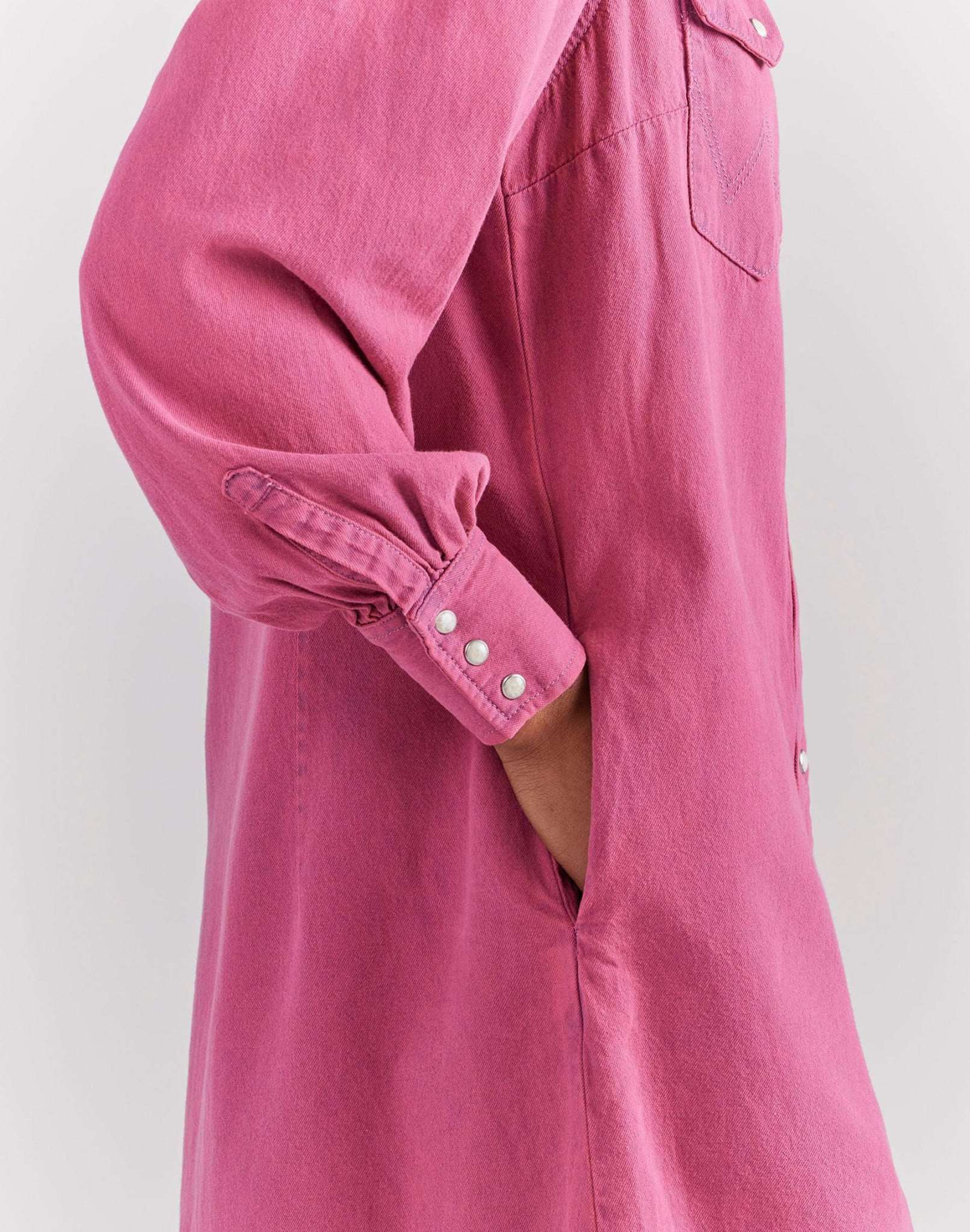 Wrangler X Barbie™ - Vestito a camicia in rosa sognante Wrangler   