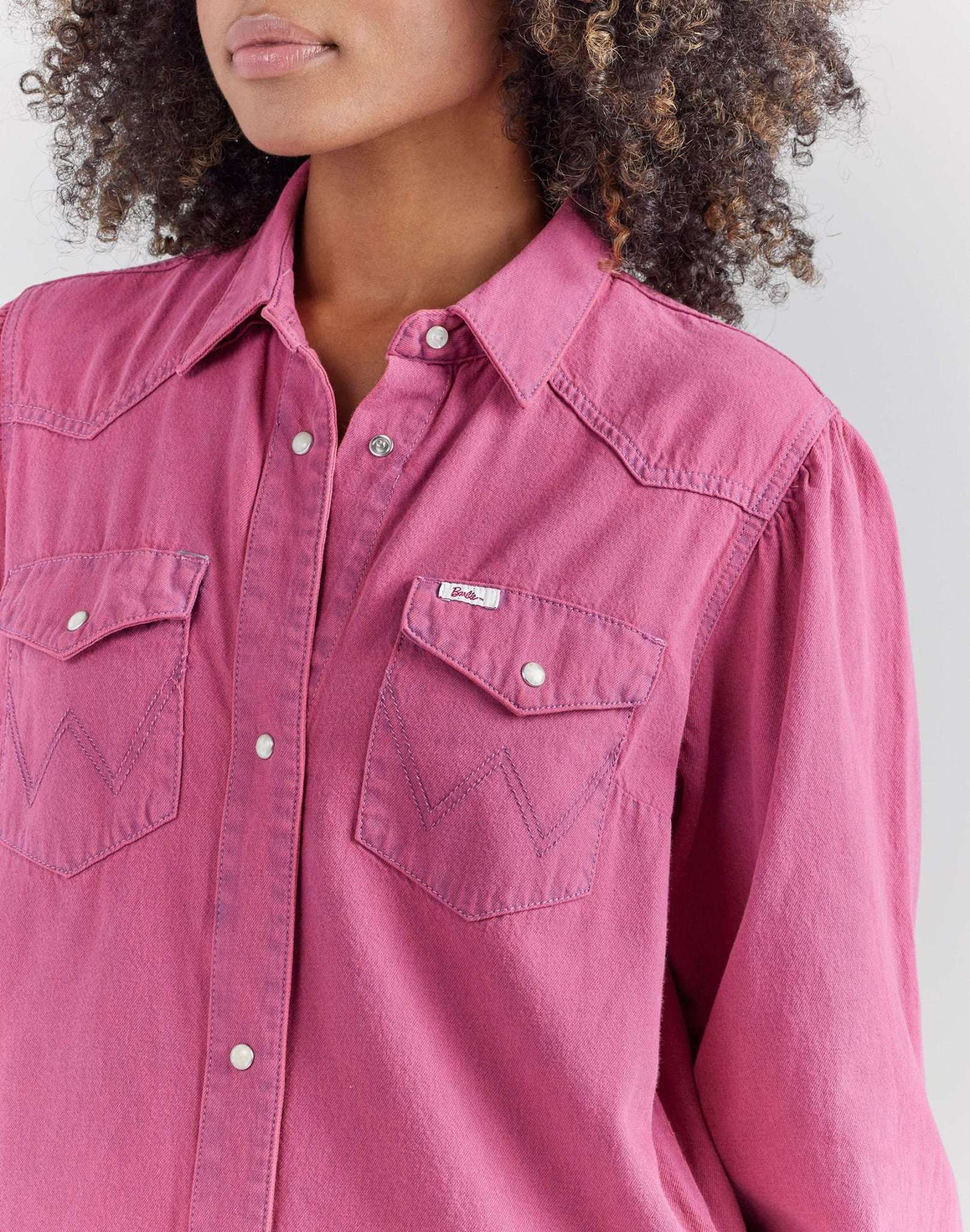 Wrangler X Barbie™ - Vestito a camicia in rosa sognante Wrangler   