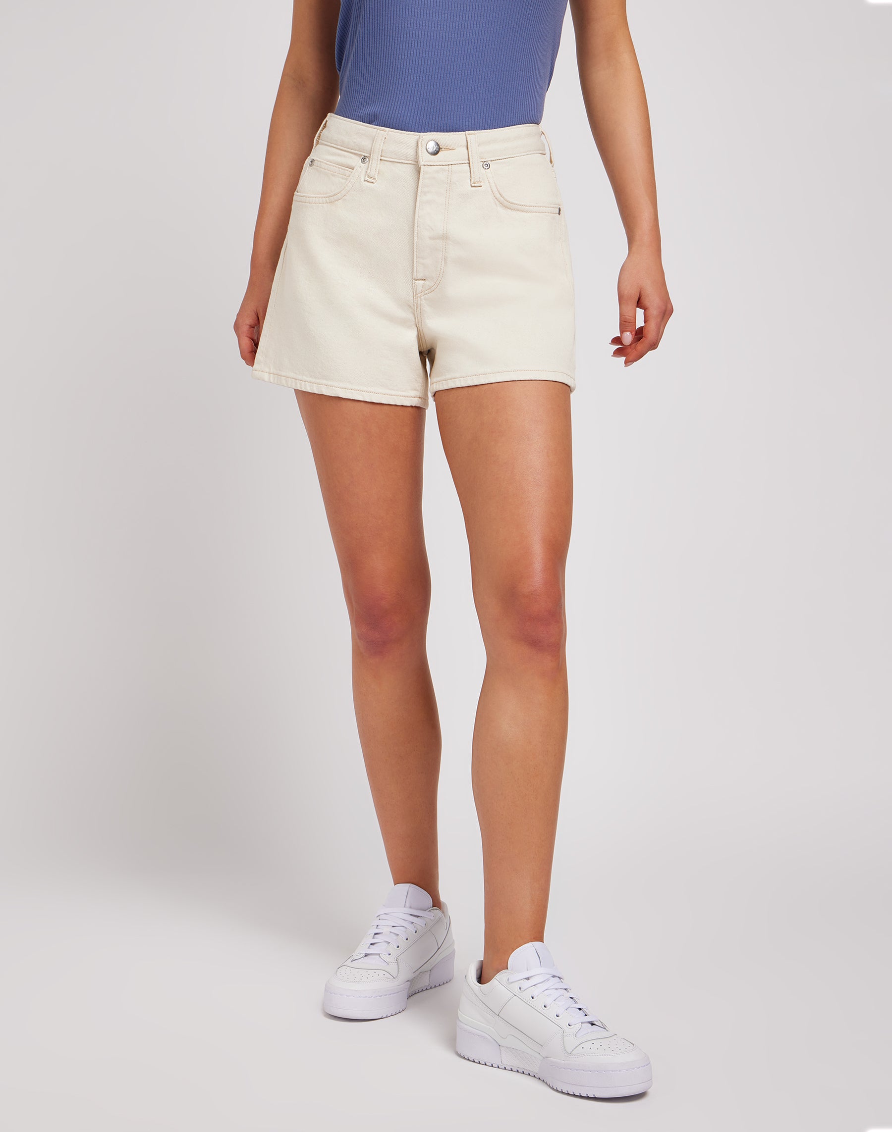 Carol Short in pantaloncini con risciacquo leggero Lee   