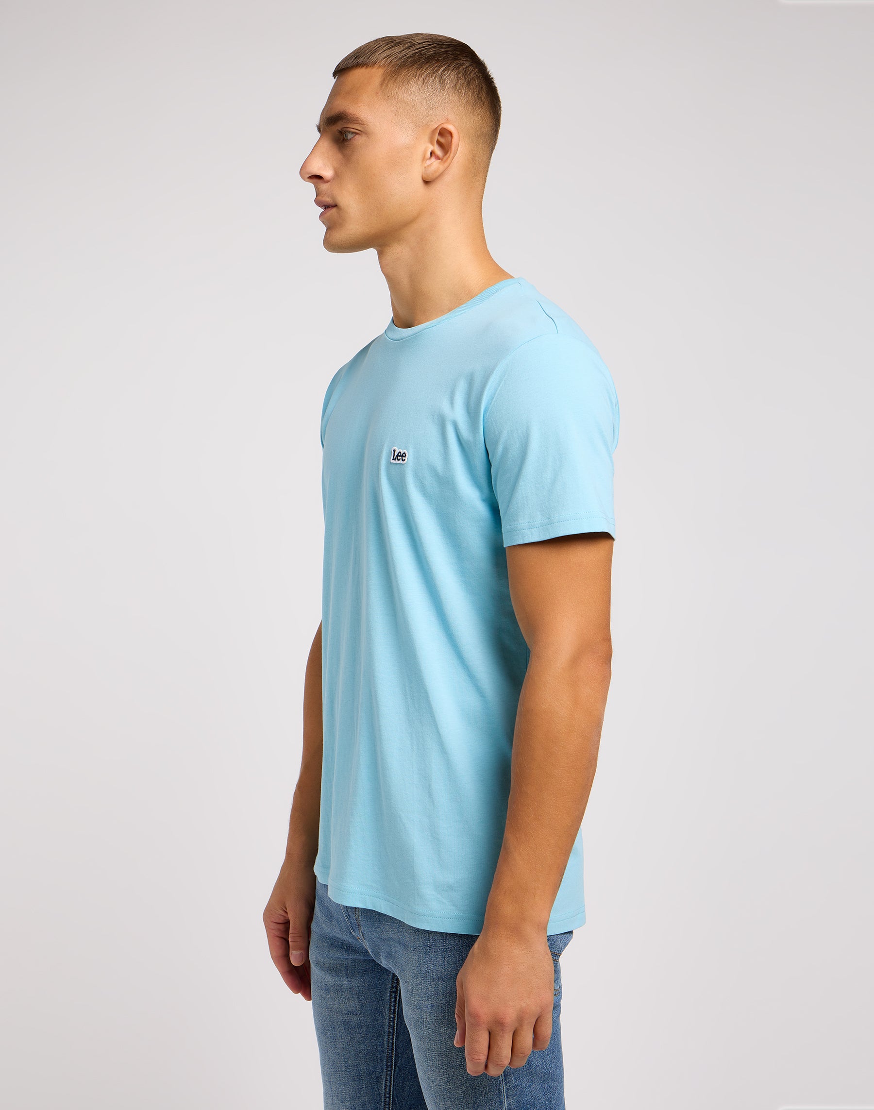 T-shirt con logo patch in maniche corte in blu preppy Lee   