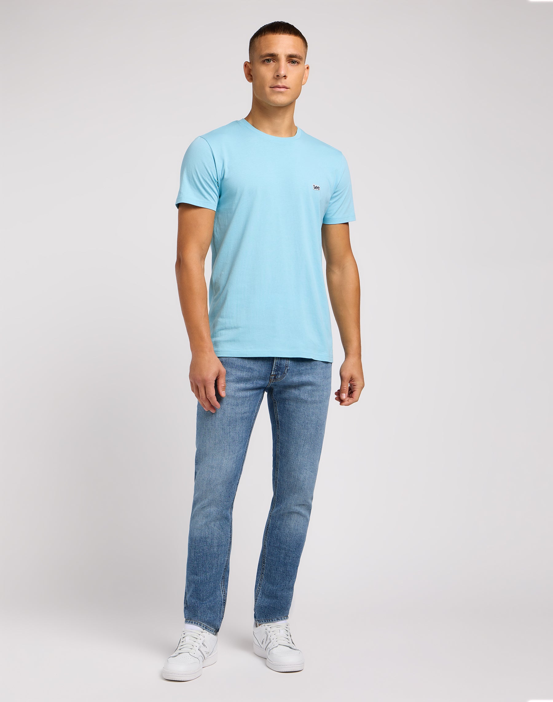 T-shirt con logo patch in maniche corte in blu preppy Lee   