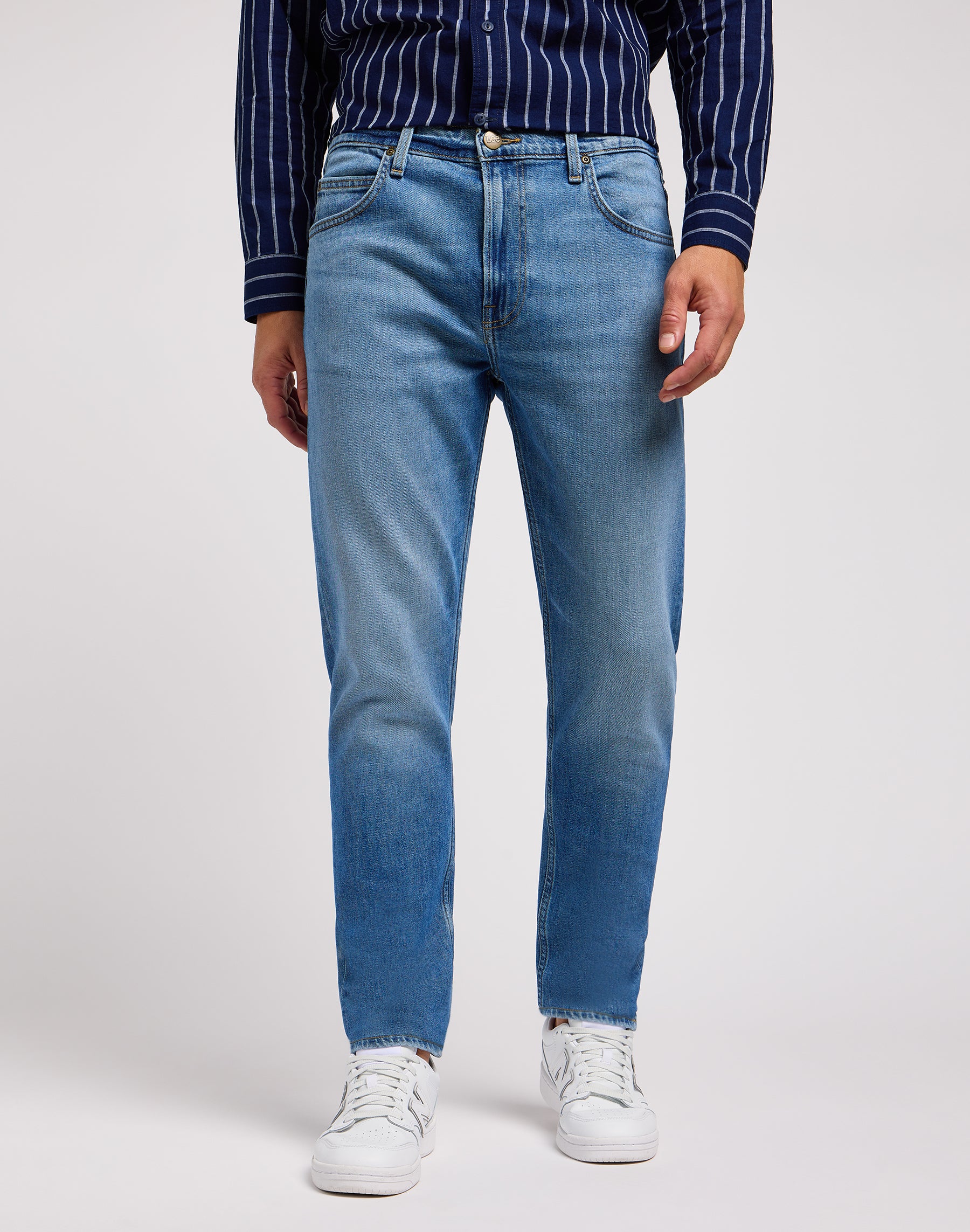 Cavaliere in jeans Travis indossati Lee   