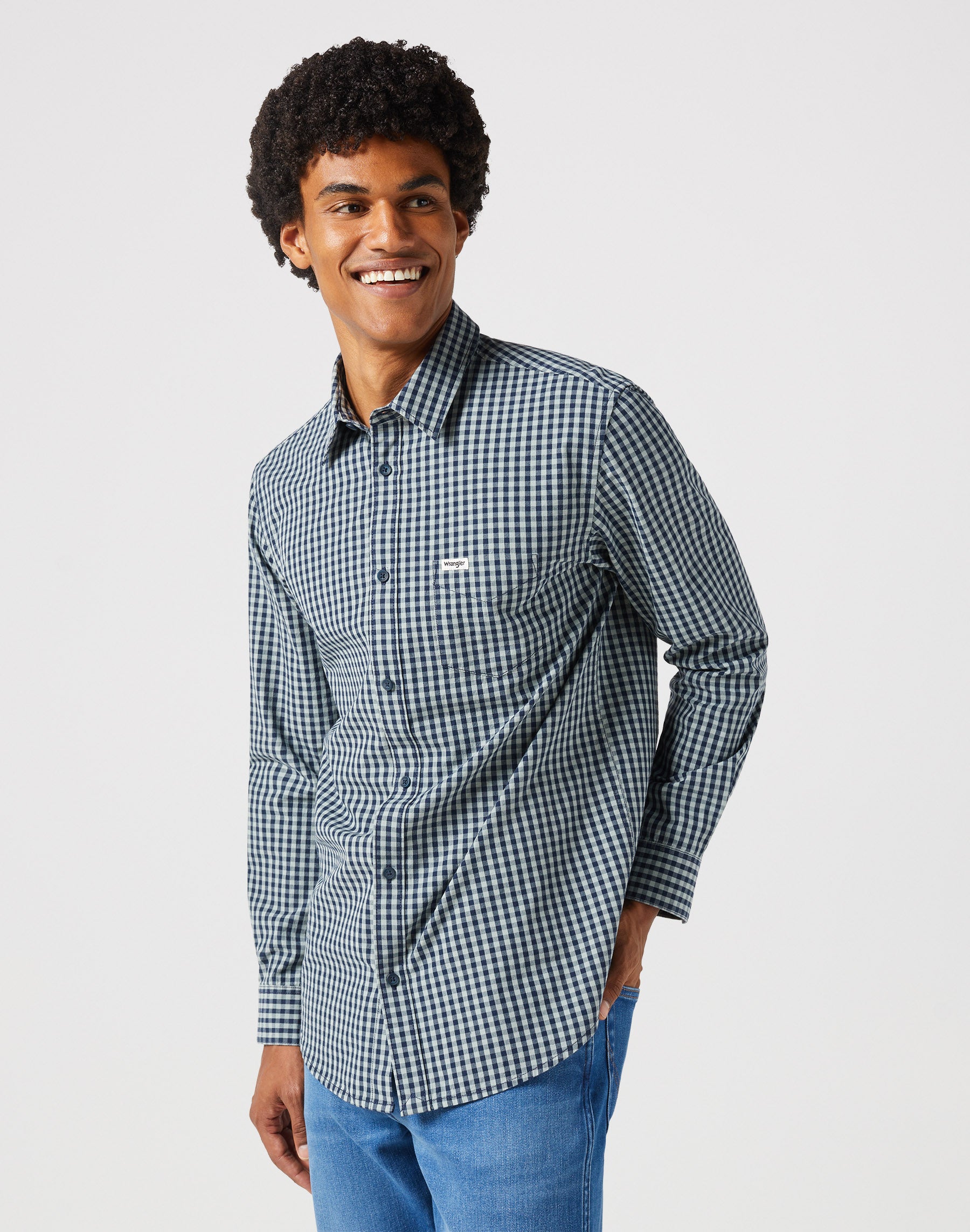 Camicia monotasche a maniche lunghe in Iris Gingham nero Camicie Wrangler   