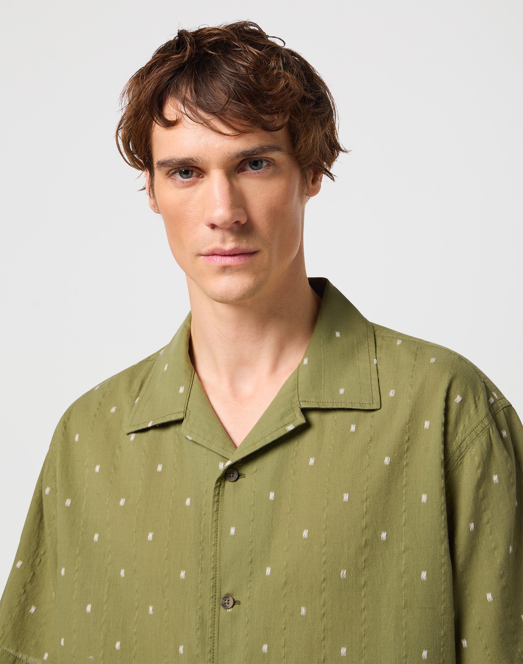 Camicia Resort in Dusty Olive Camicie Wrangler   