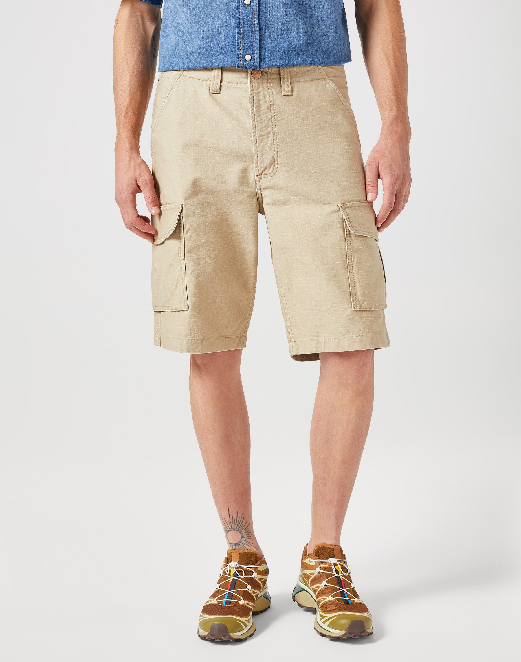 Pantaloncini Casey Cargo in Saddle Shorts Wrangler   