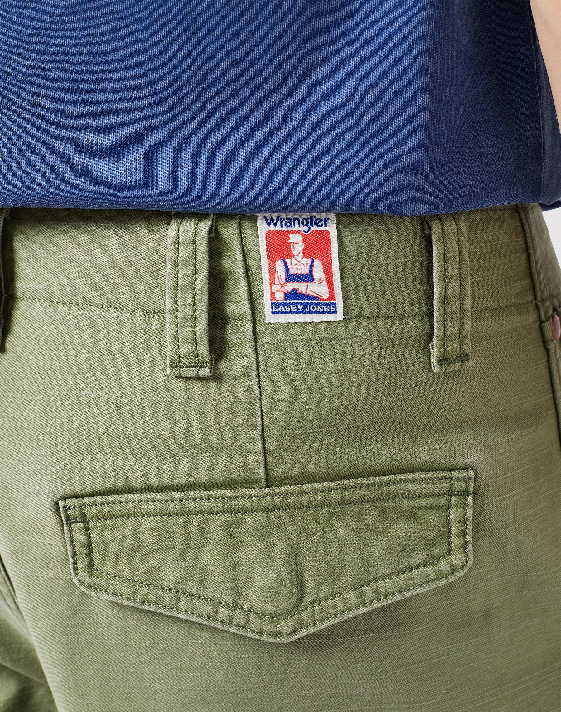 Pantaloncini Casey Cargo in Olive Shorts Wrangler   