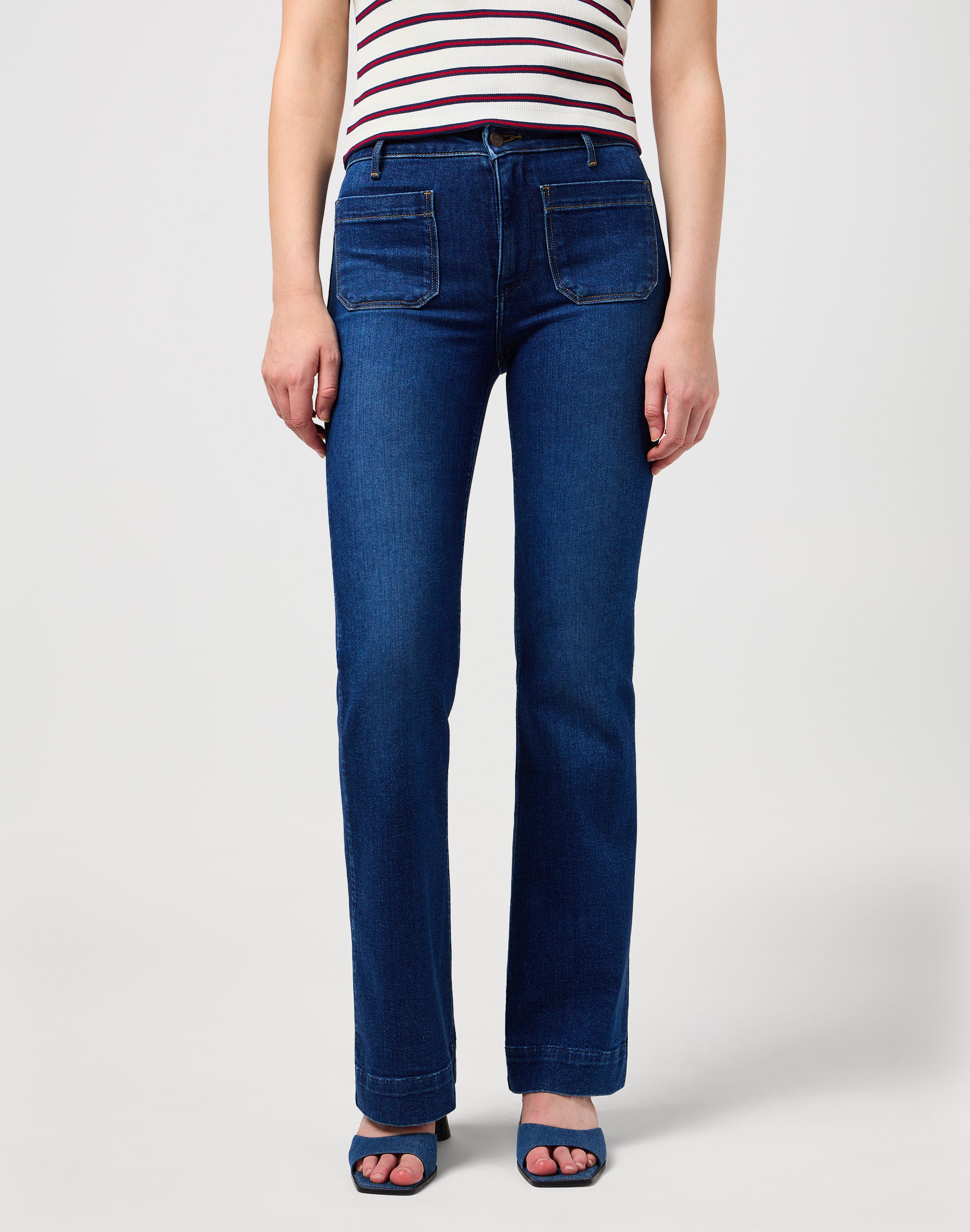 Jeans Flare in lavaggio scuro Wrangler