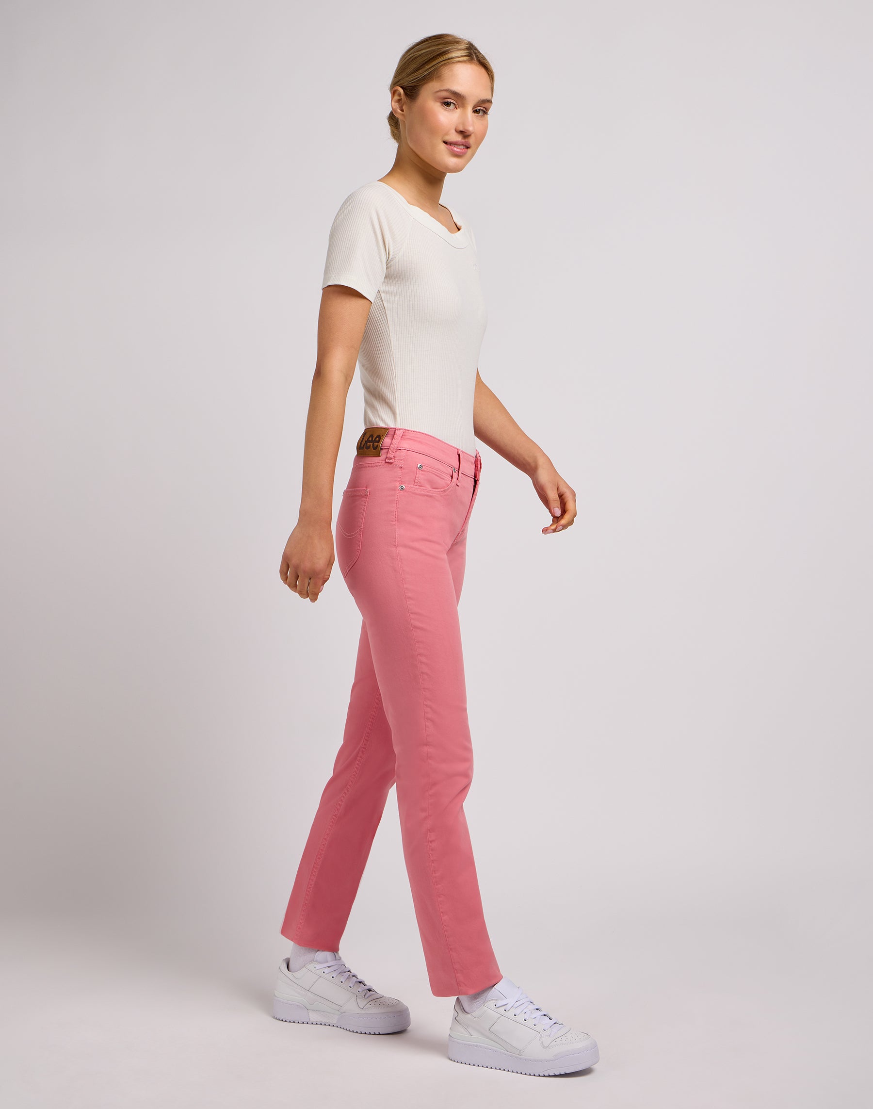 Marion Straight in pantaloni Cassie Pink Lee   