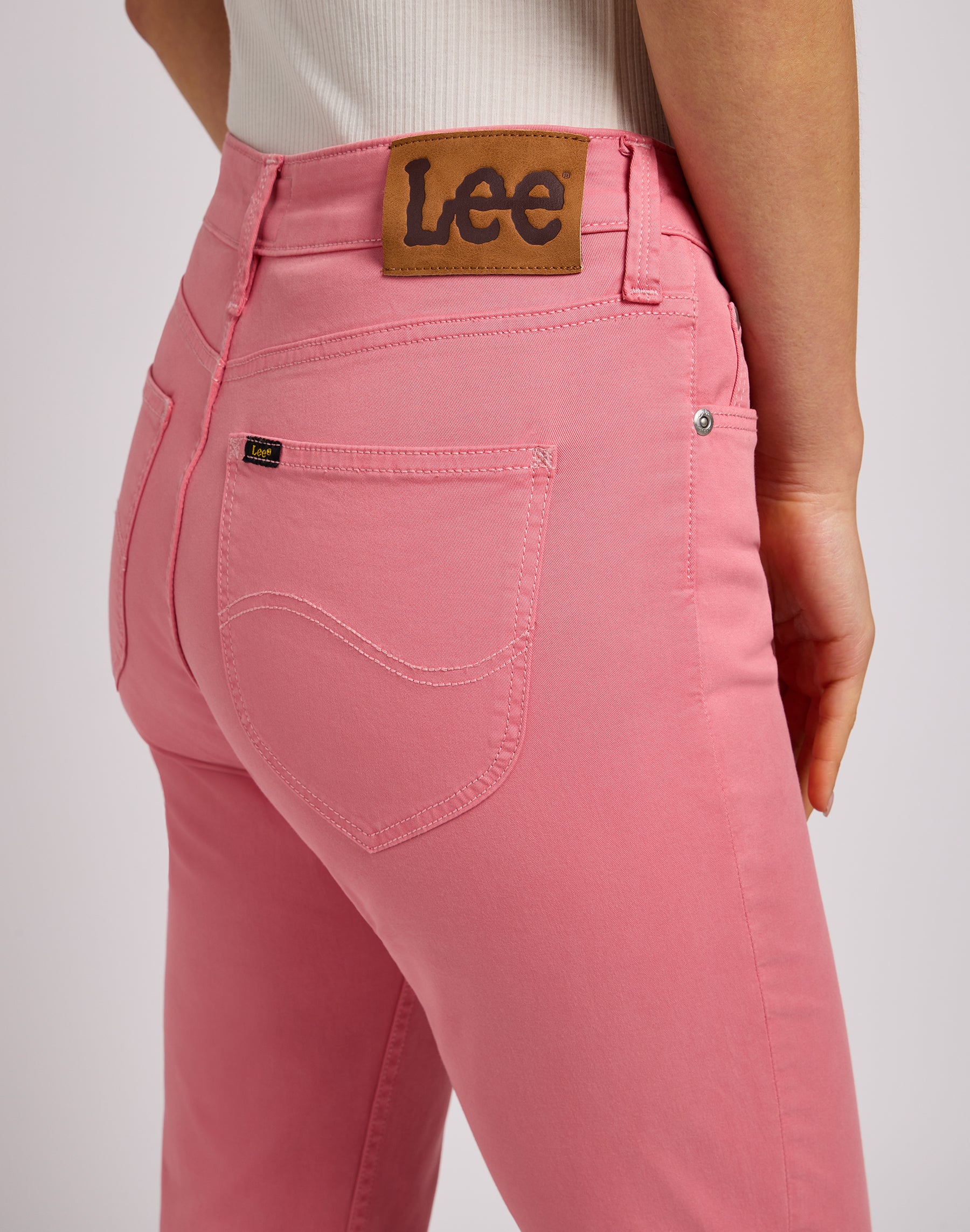 Marion Straight in pantaloni Cassie Pink Lee   