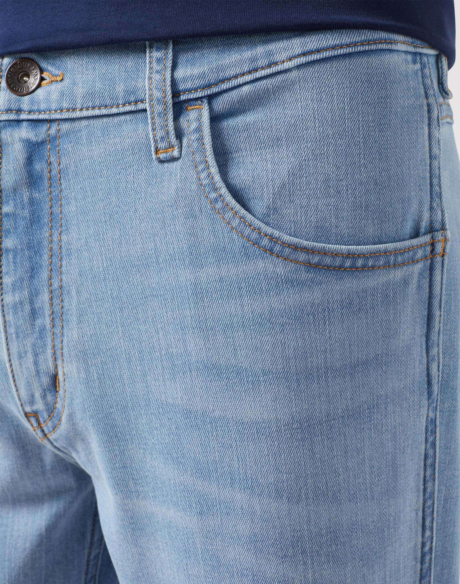Jeans Wrangler Desert Oasis dal taglio regolare   