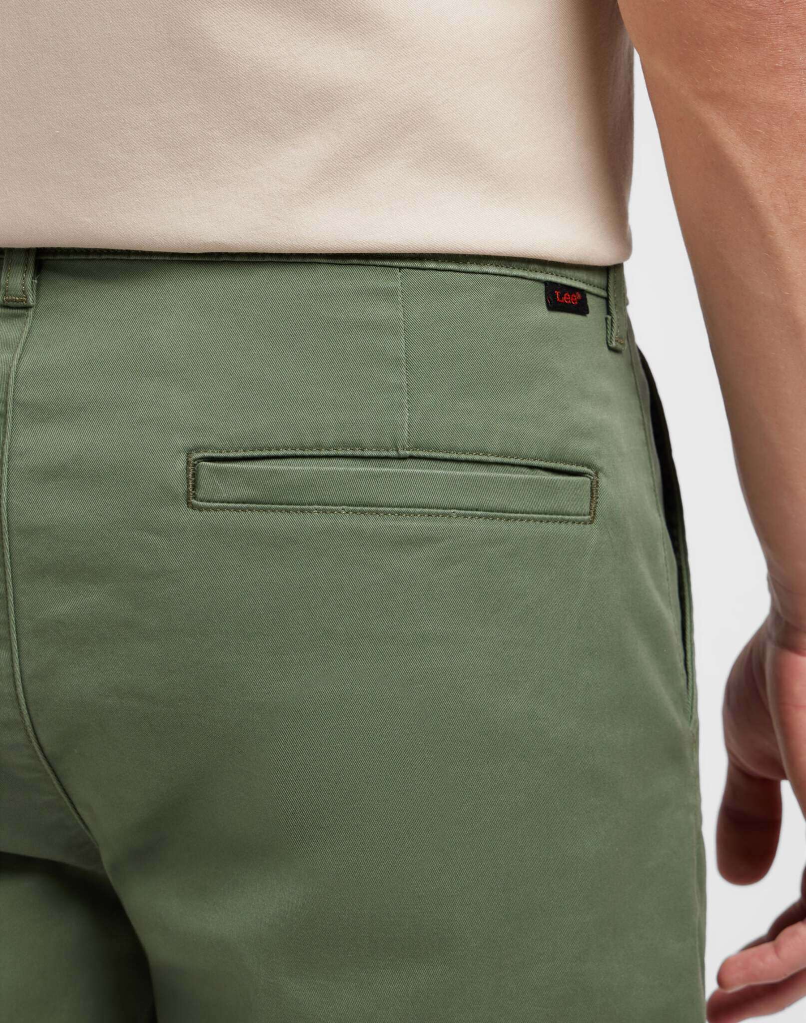 Pantaloncini chino regolari in Olive Grove Shorts Lee