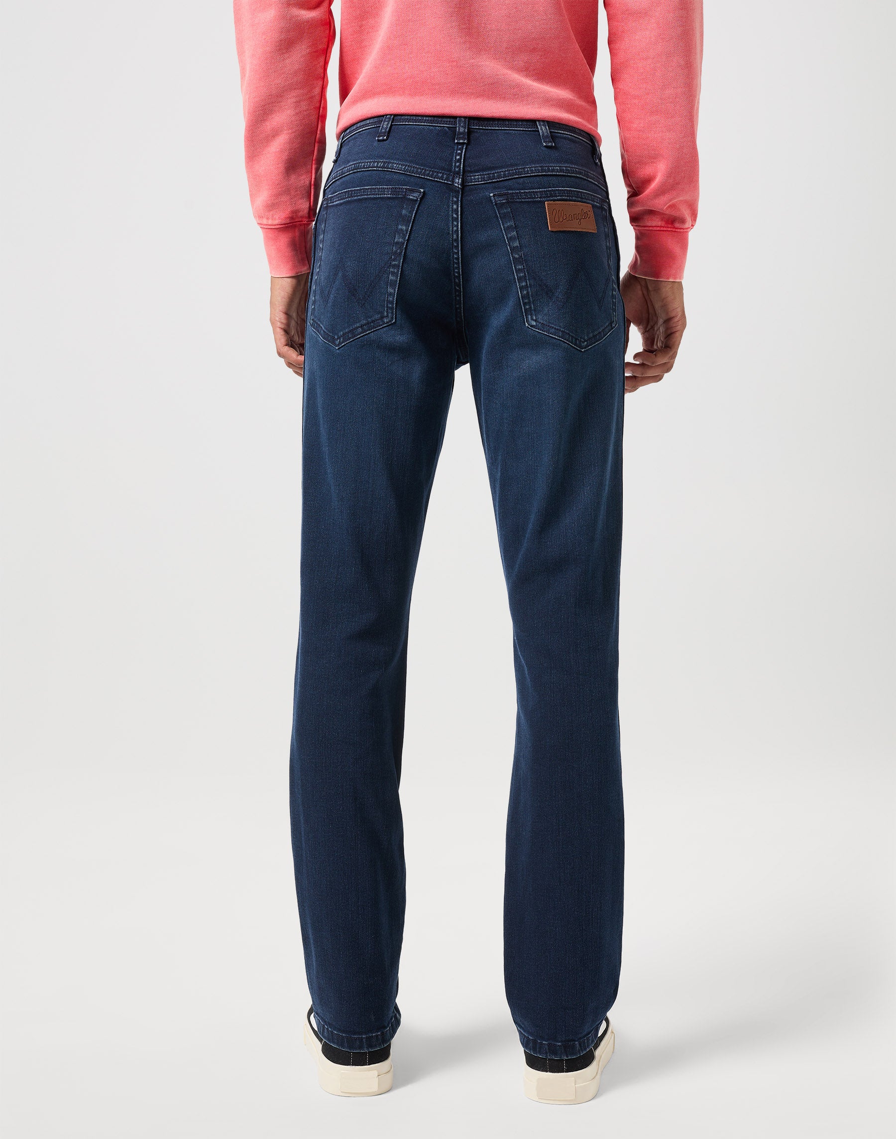 Jeans Texas Slim High Stretch in Wild Horse di Wrangler   