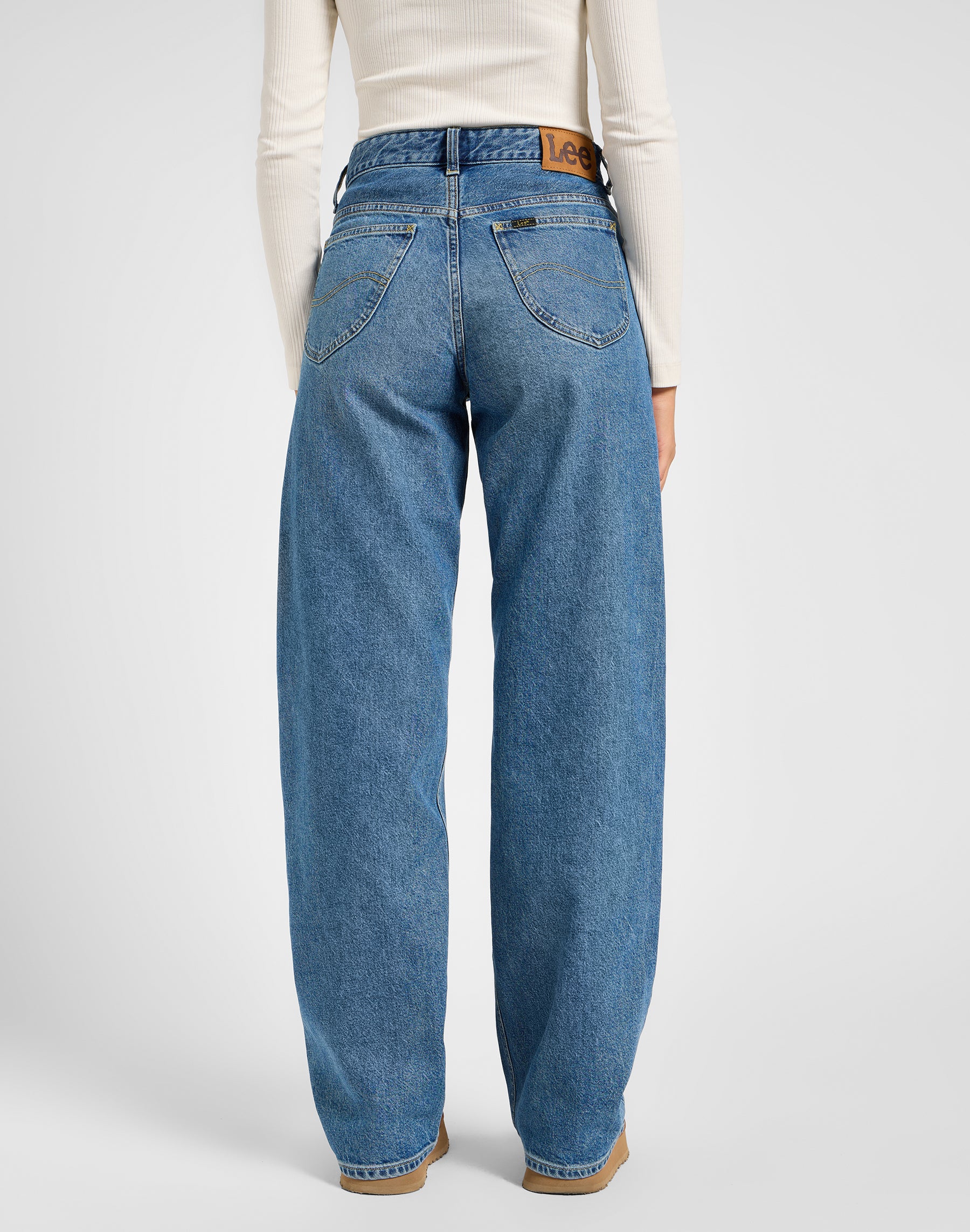 Rider Loose in Modern Mid